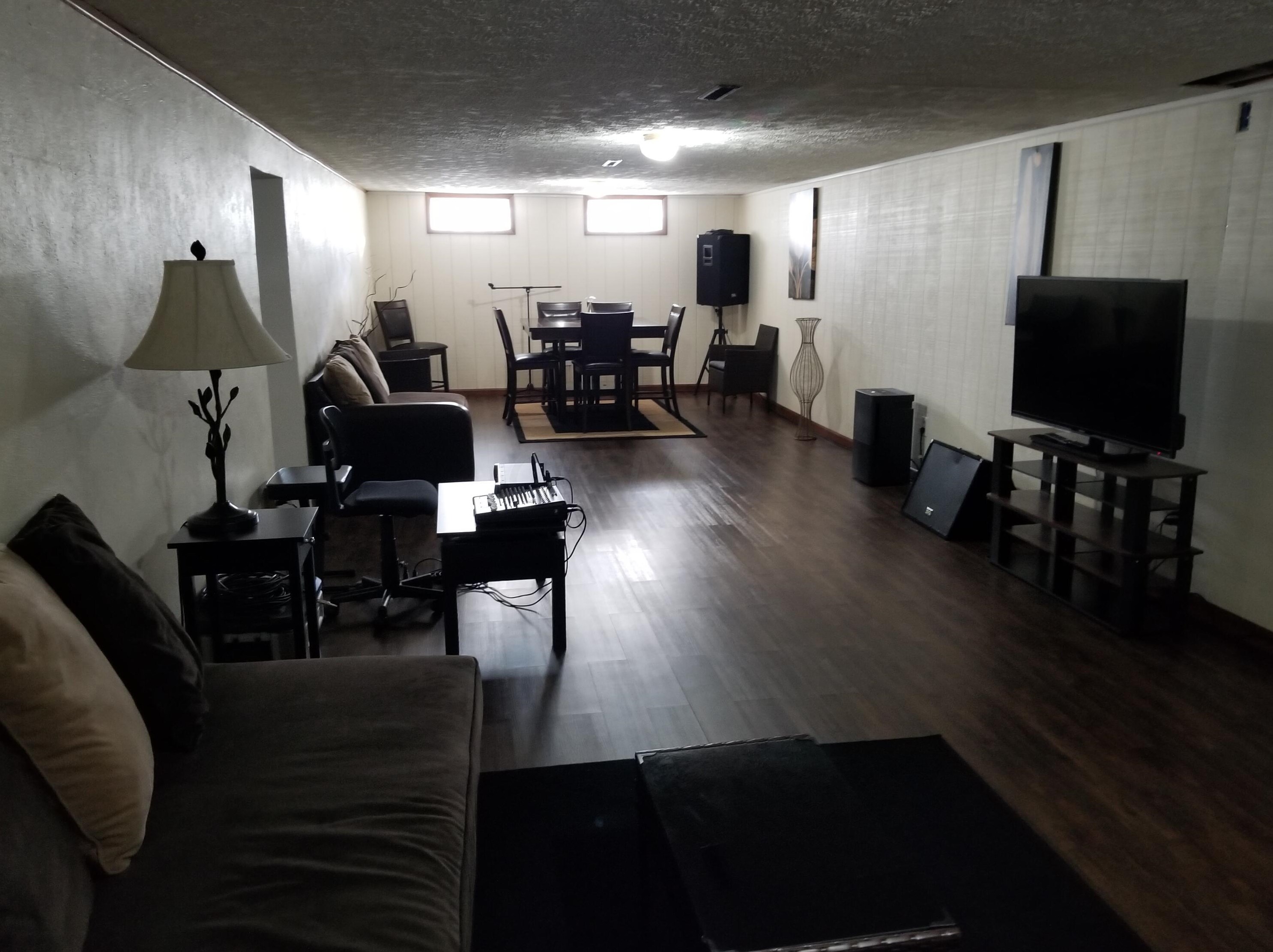 5460 Sandalwood Blvd, Columbus OH 43229-4475 exterior