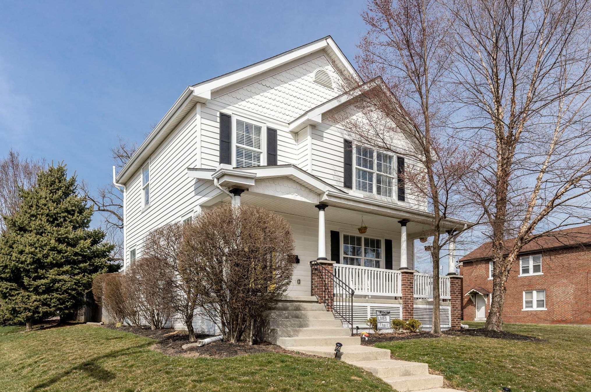 437 Taylor Ave, Columbus OH 43203-1227 exterior