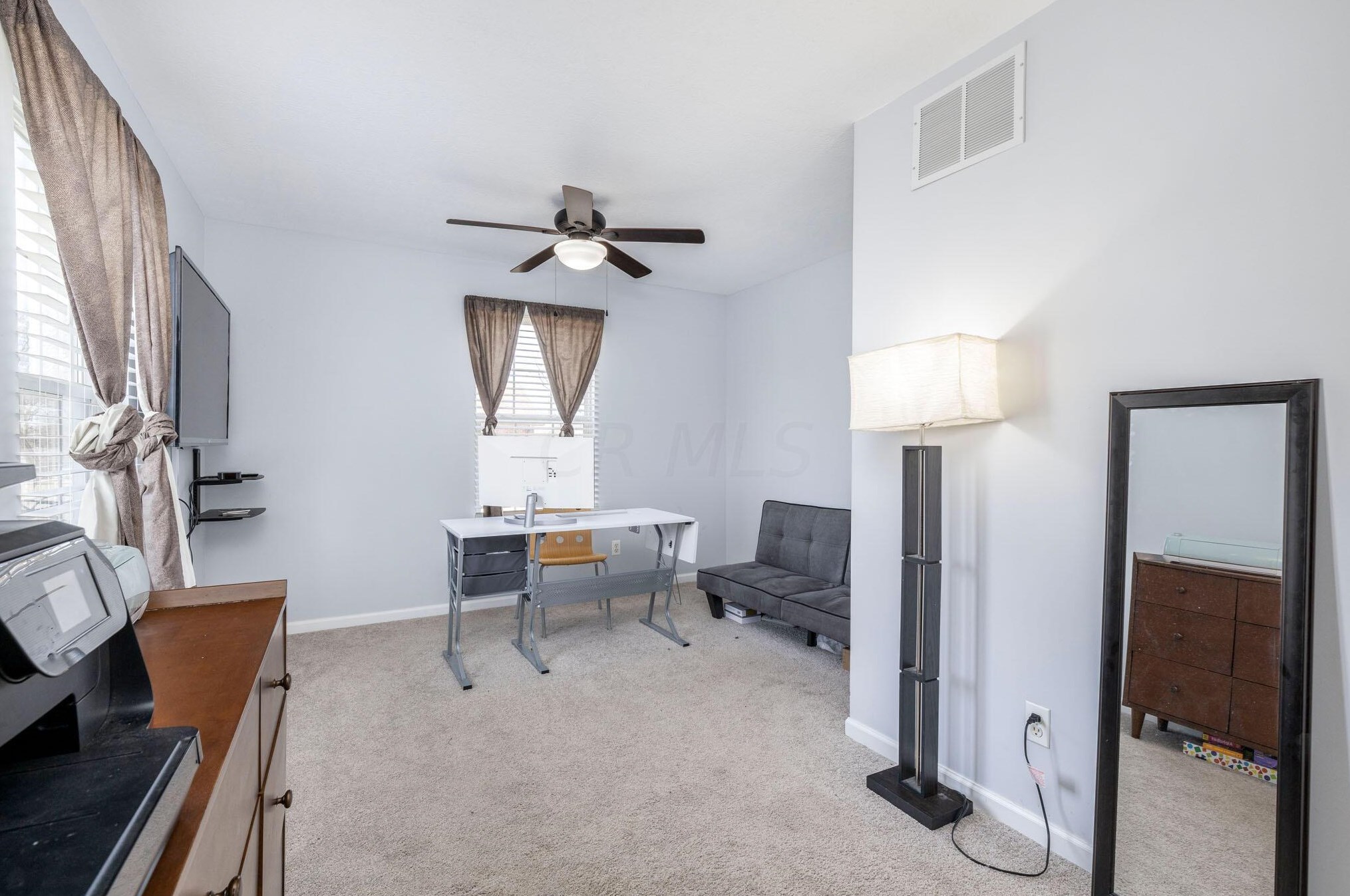 437 Taylor Ave, Columbus OH 43203-1227 exterior