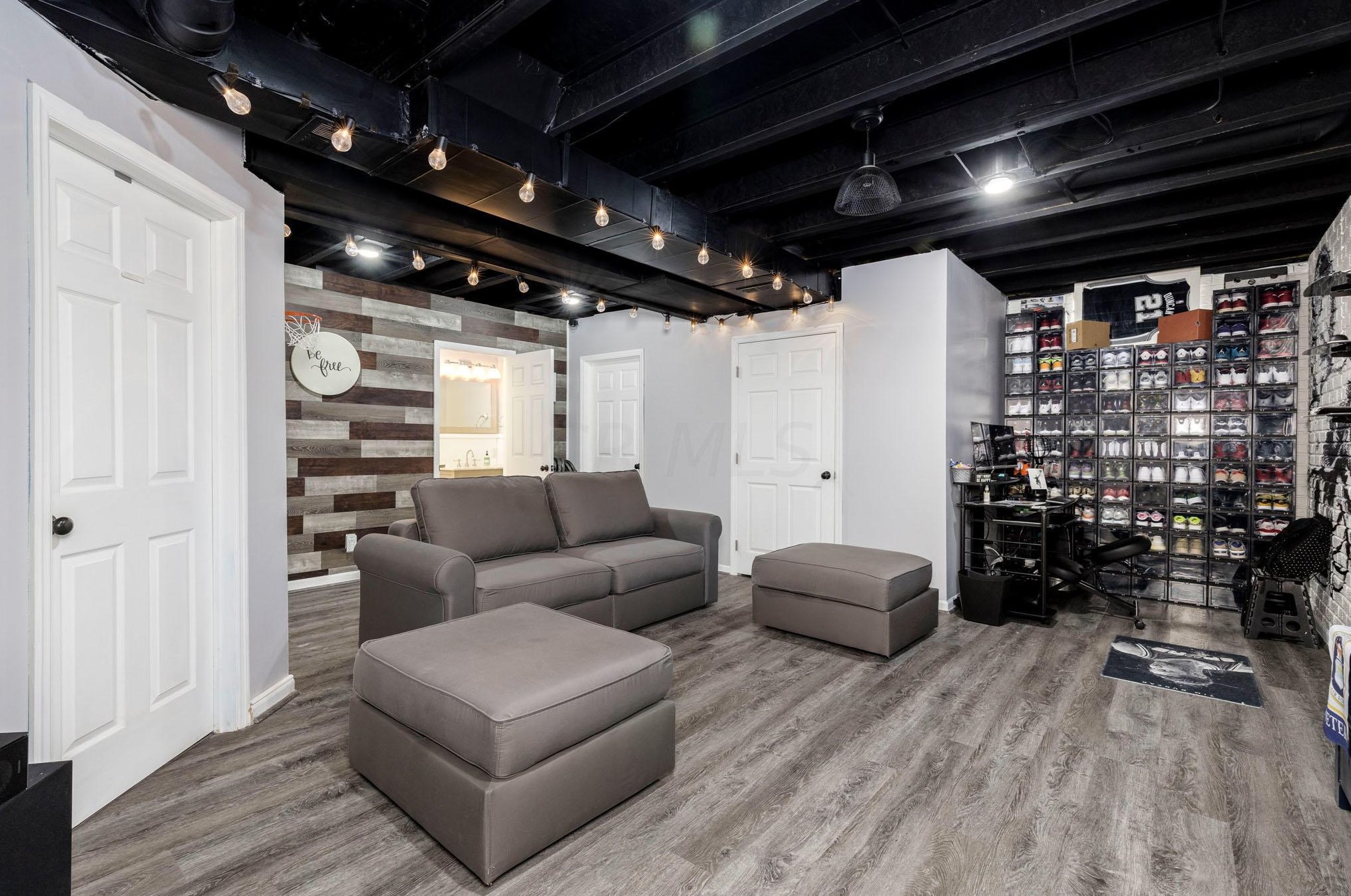 437 Taylor Ave, Columbus OH 43203-1227 exterior