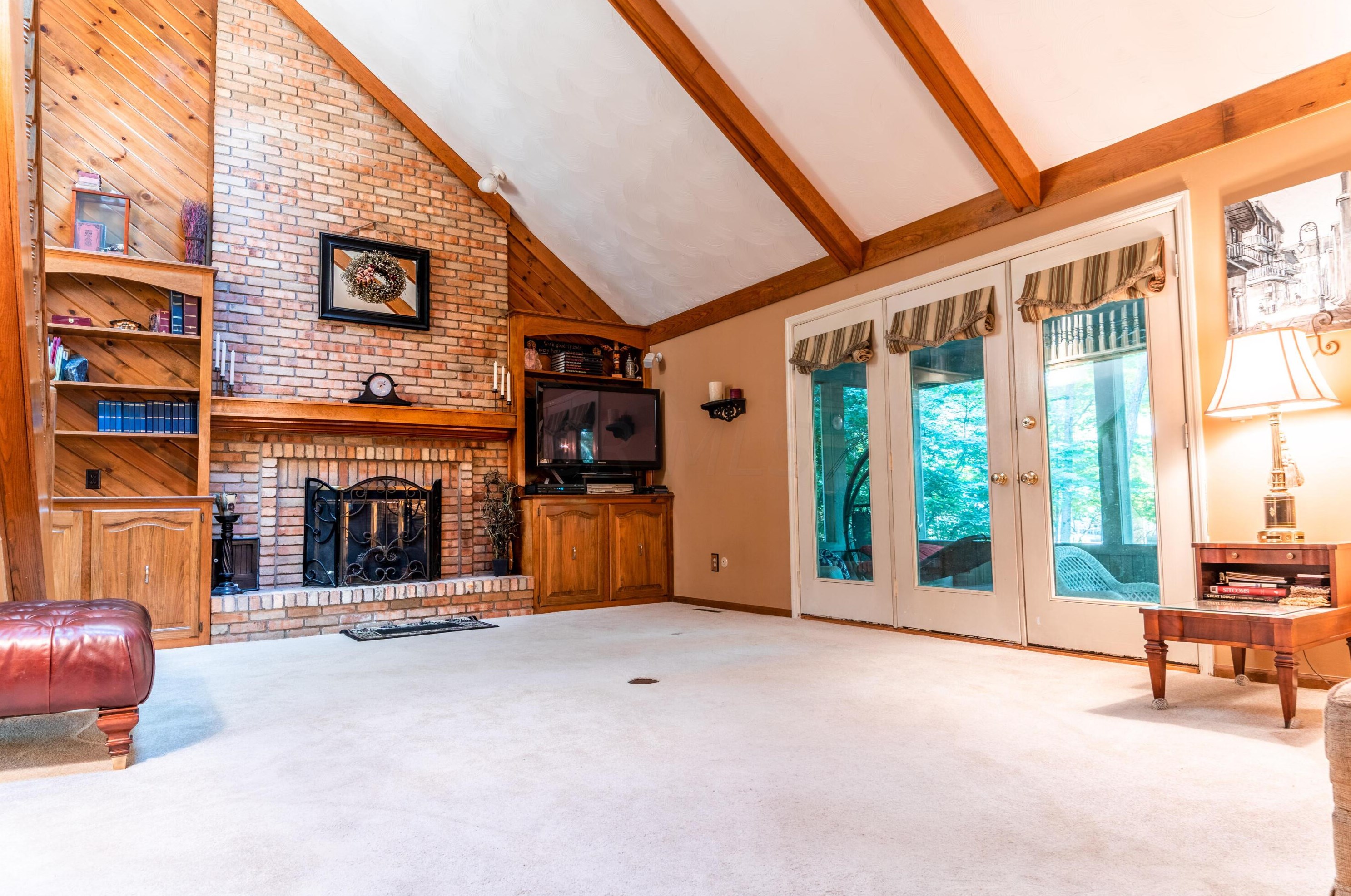 395 Meditation Ln, Columbus OH 43235-1456 exterior