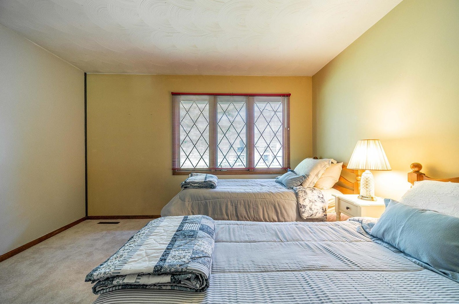 395 Meditation Ln, Columbus OH 43235-1456 exterior