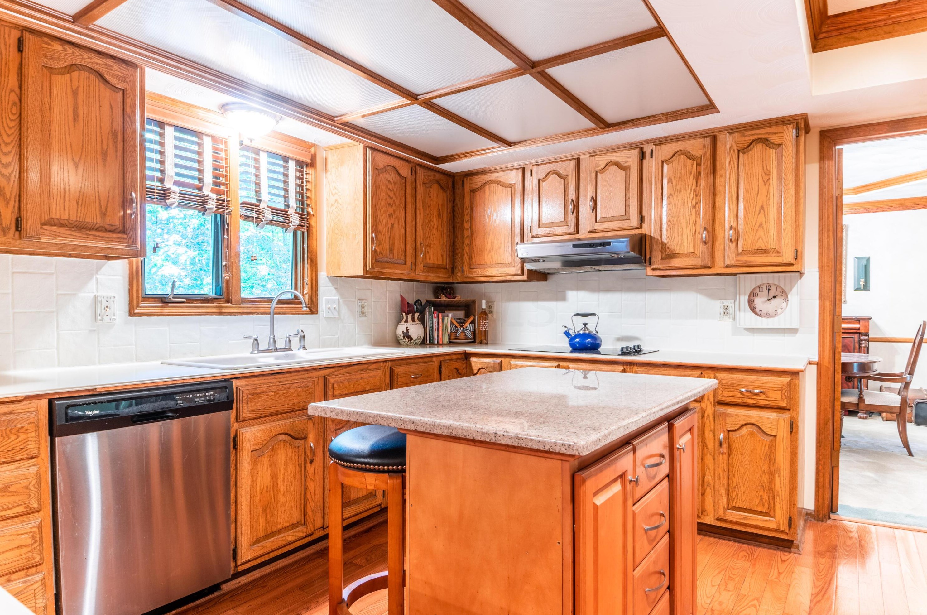 395 Meditation Ln, Columbus OH 43235-1456 exterior