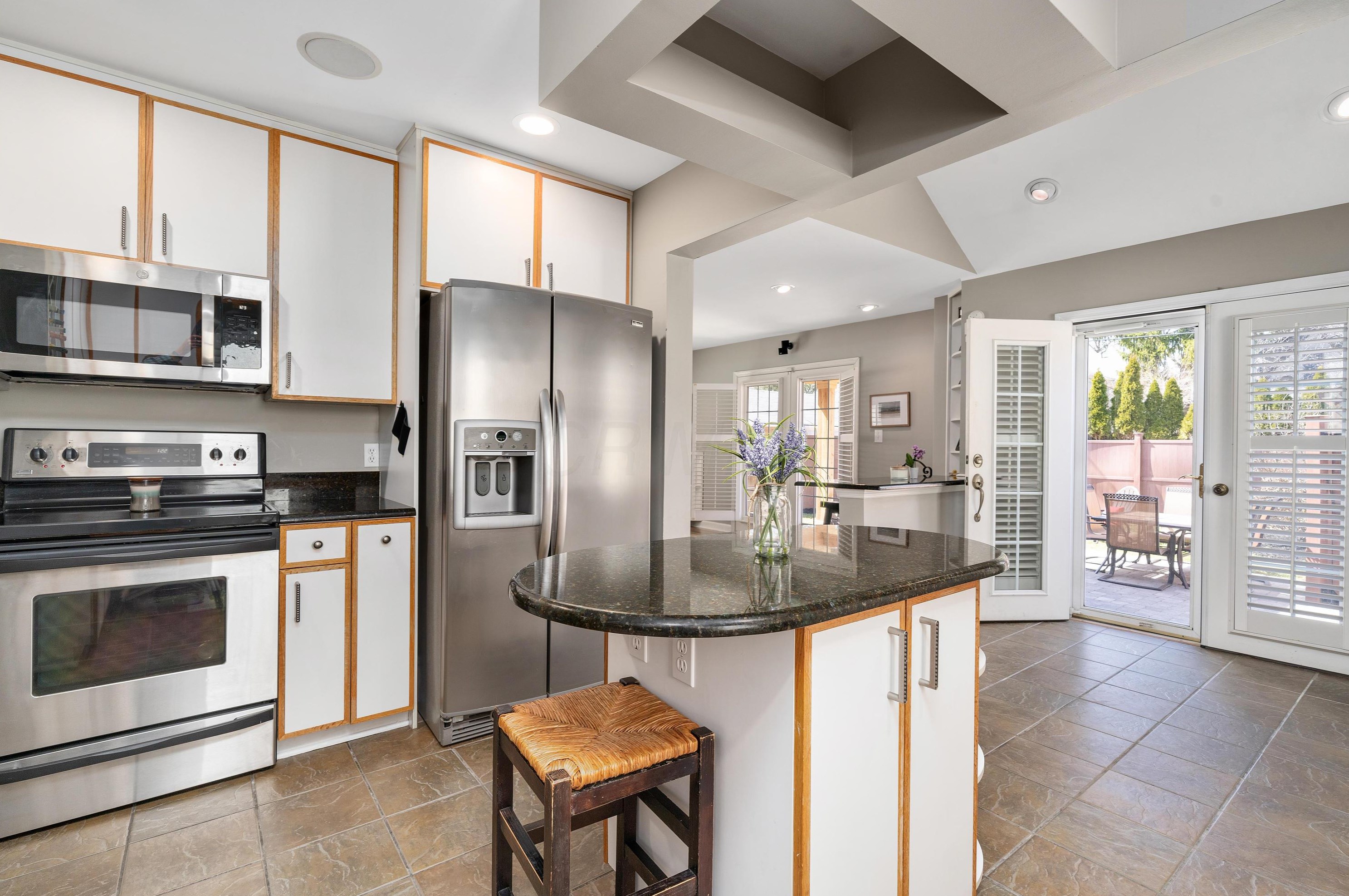 167 Roosevelt Ave, Columbus OH 43209-1558 exterior