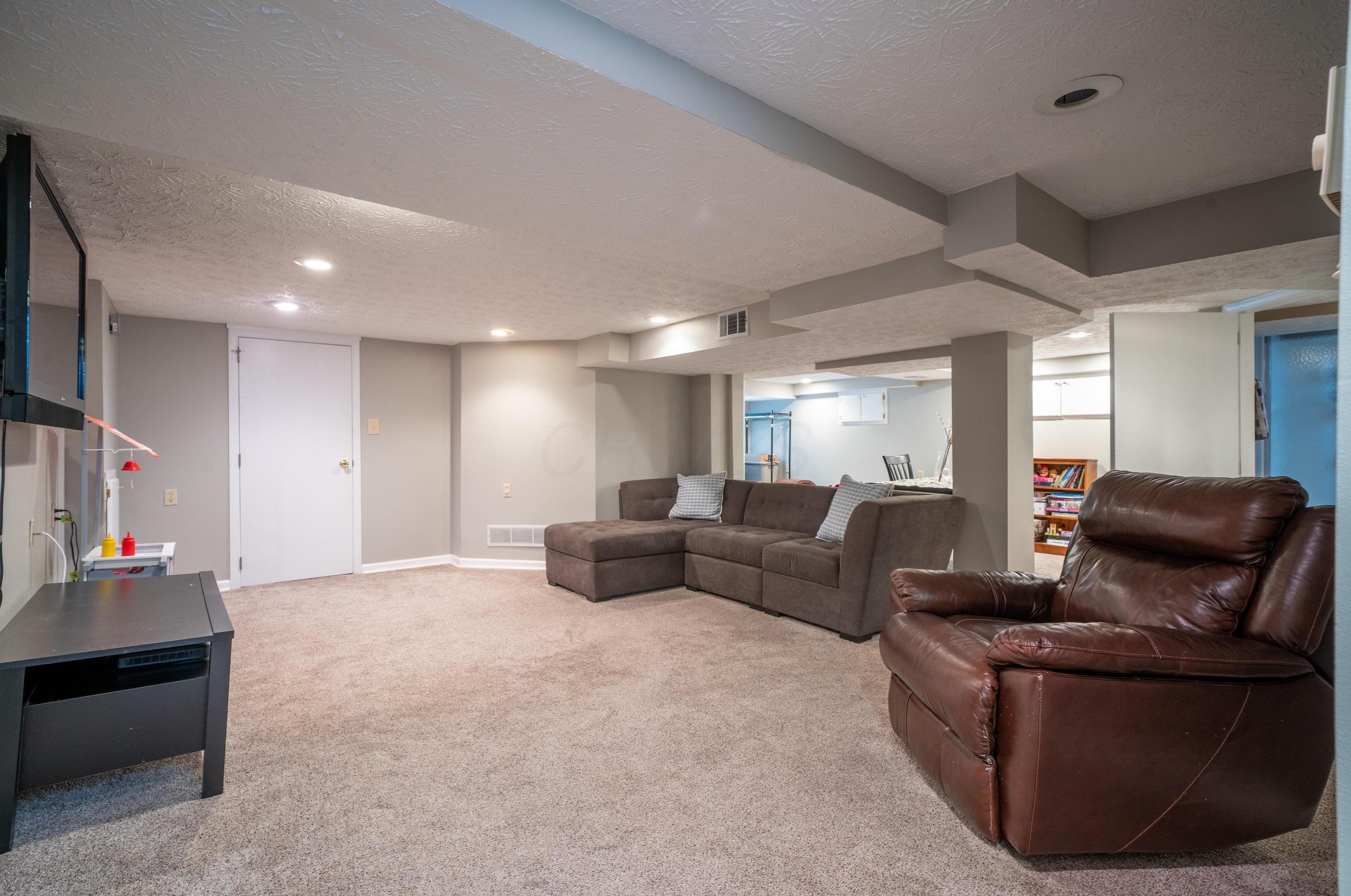 167 Roosevelt Ave, Columbus OH 43209-1558 exterior