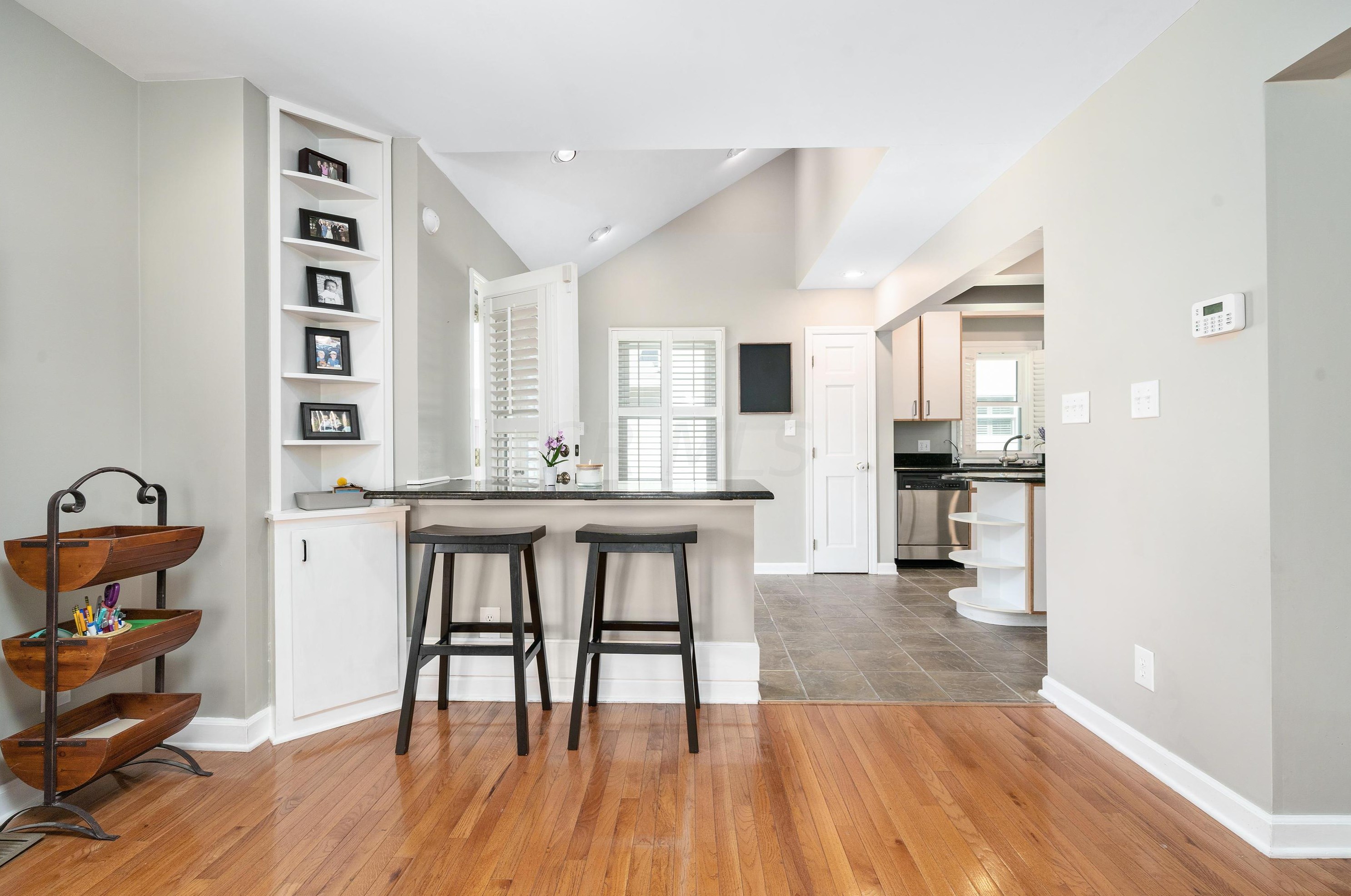 167 Roosevelt Ave, Columbus OH 43209-1558 exterior