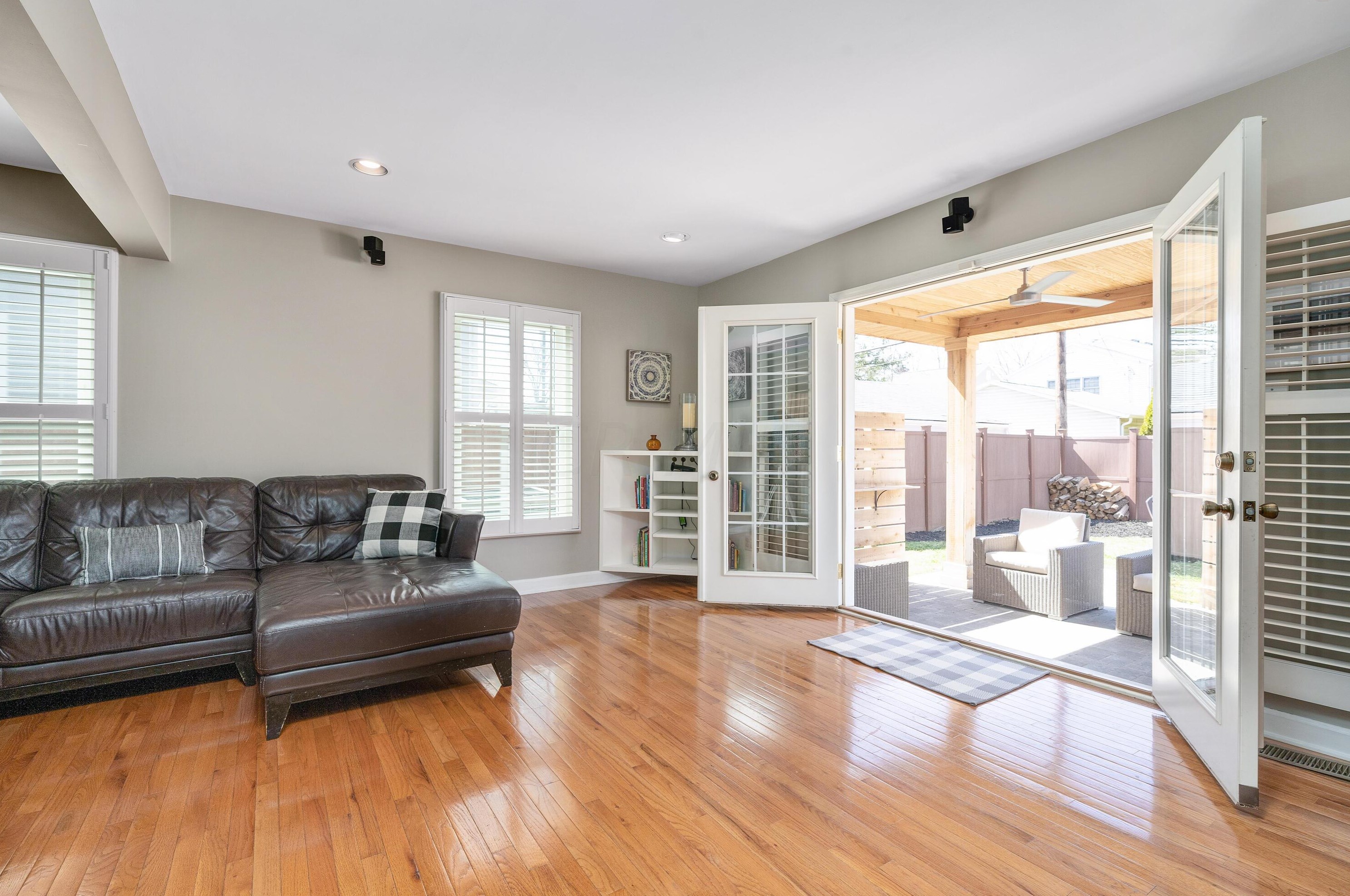 167 Roosevelt Ave, Columbus OH 43209-1558 exterior