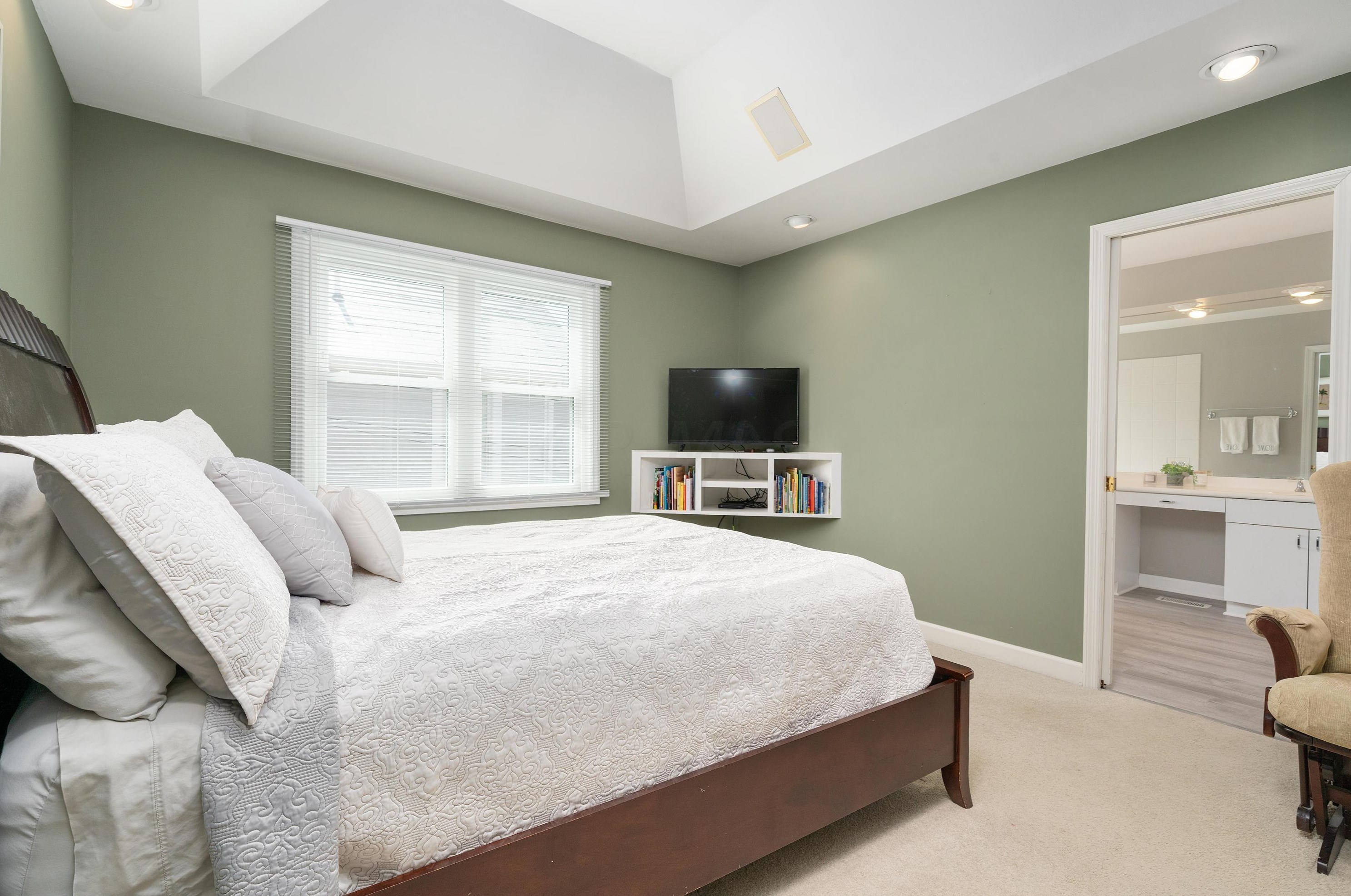 167 Roosevelt Ave, Columbus OH 43209-1558 exterior