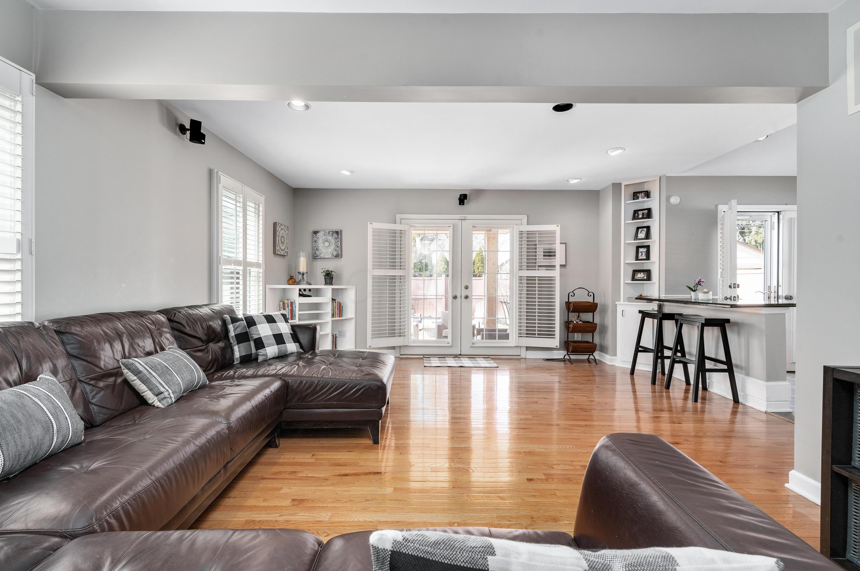 167 Roosevelt Ave, Columbus OH 43209-1558 exterior