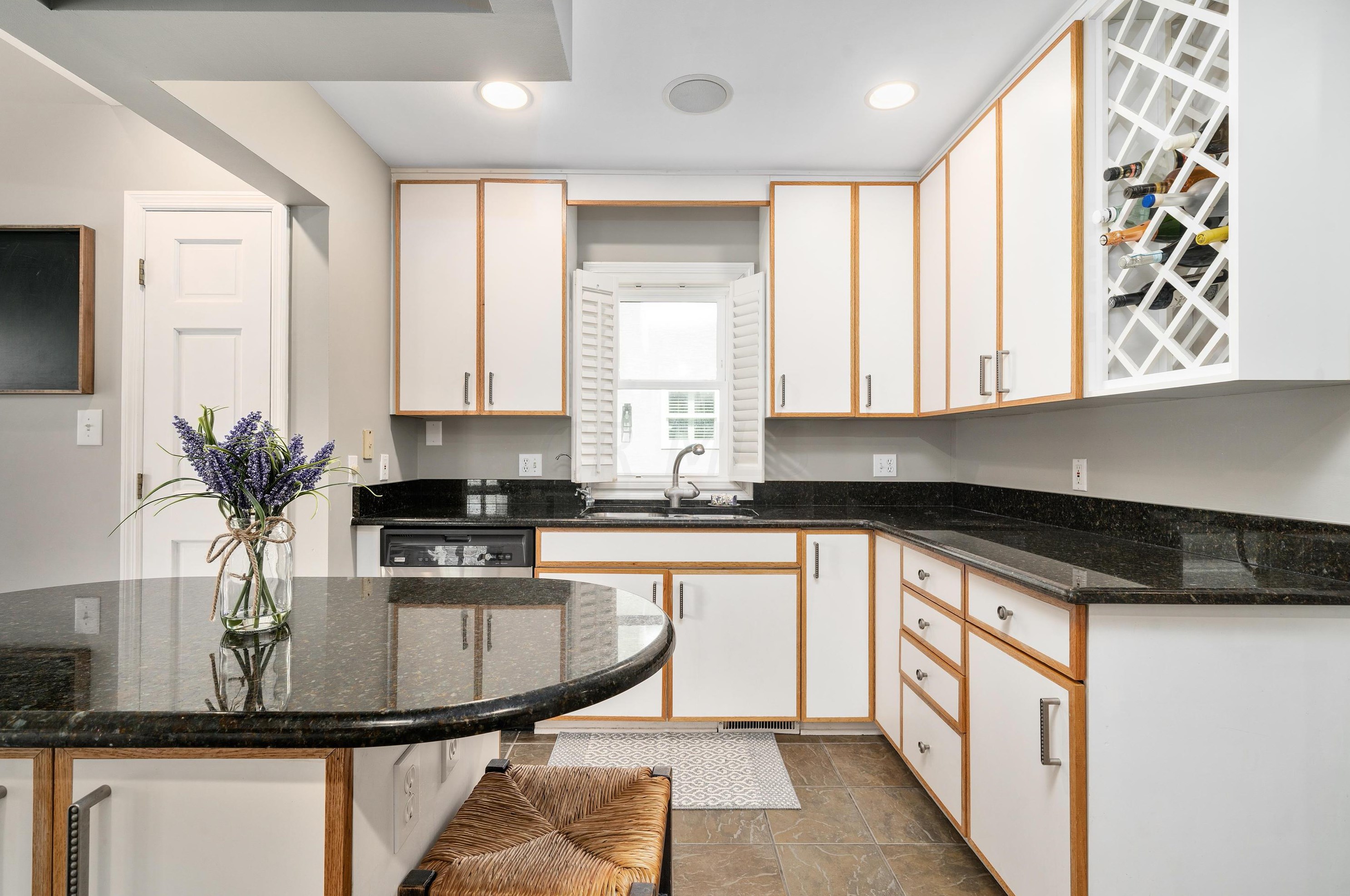 167 Roosevelt Ave, Columbus OH 43209-1558 exterior