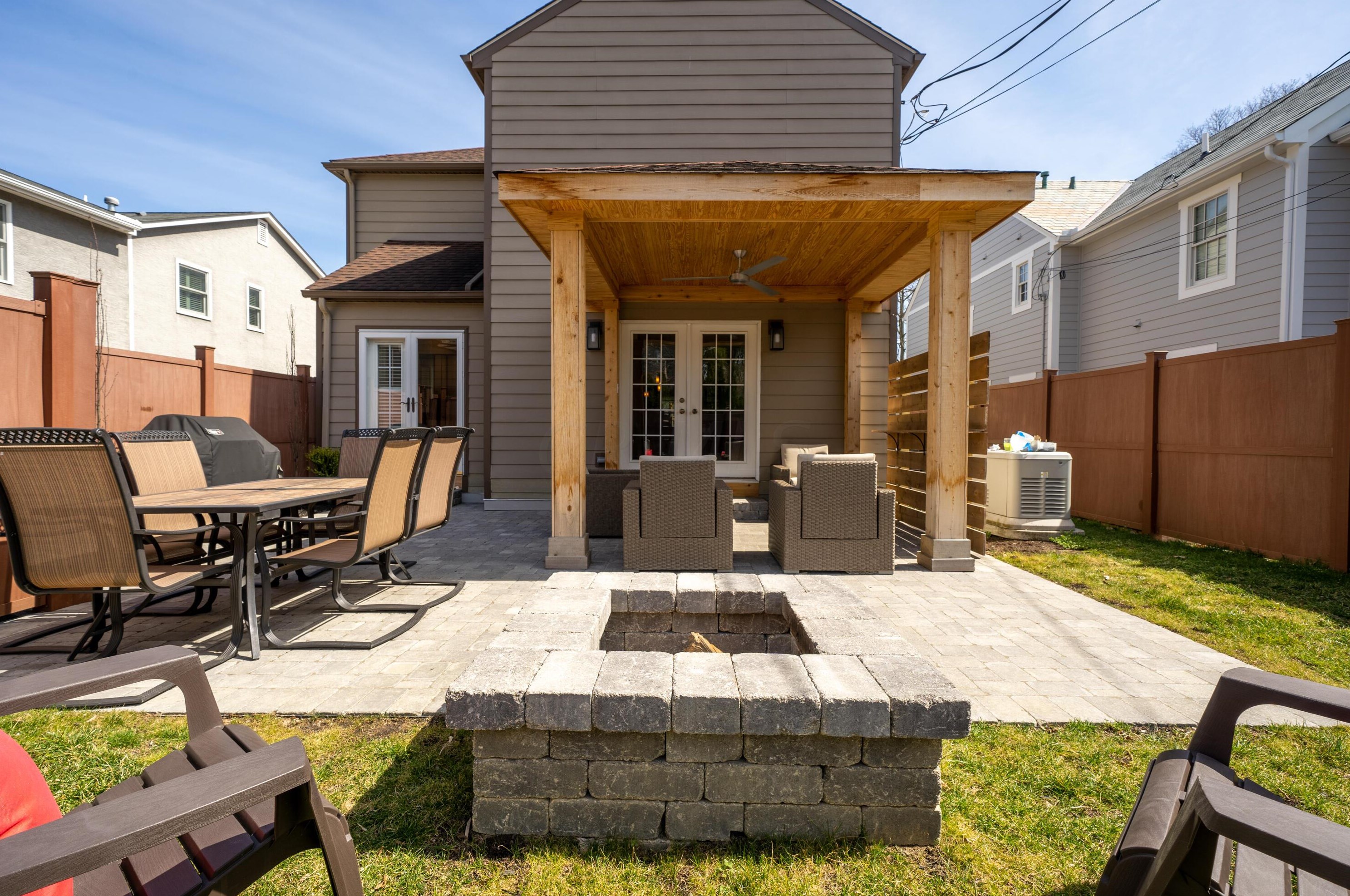 167 Roosevelt Ave, Columbus OH 43209-1558 exterior