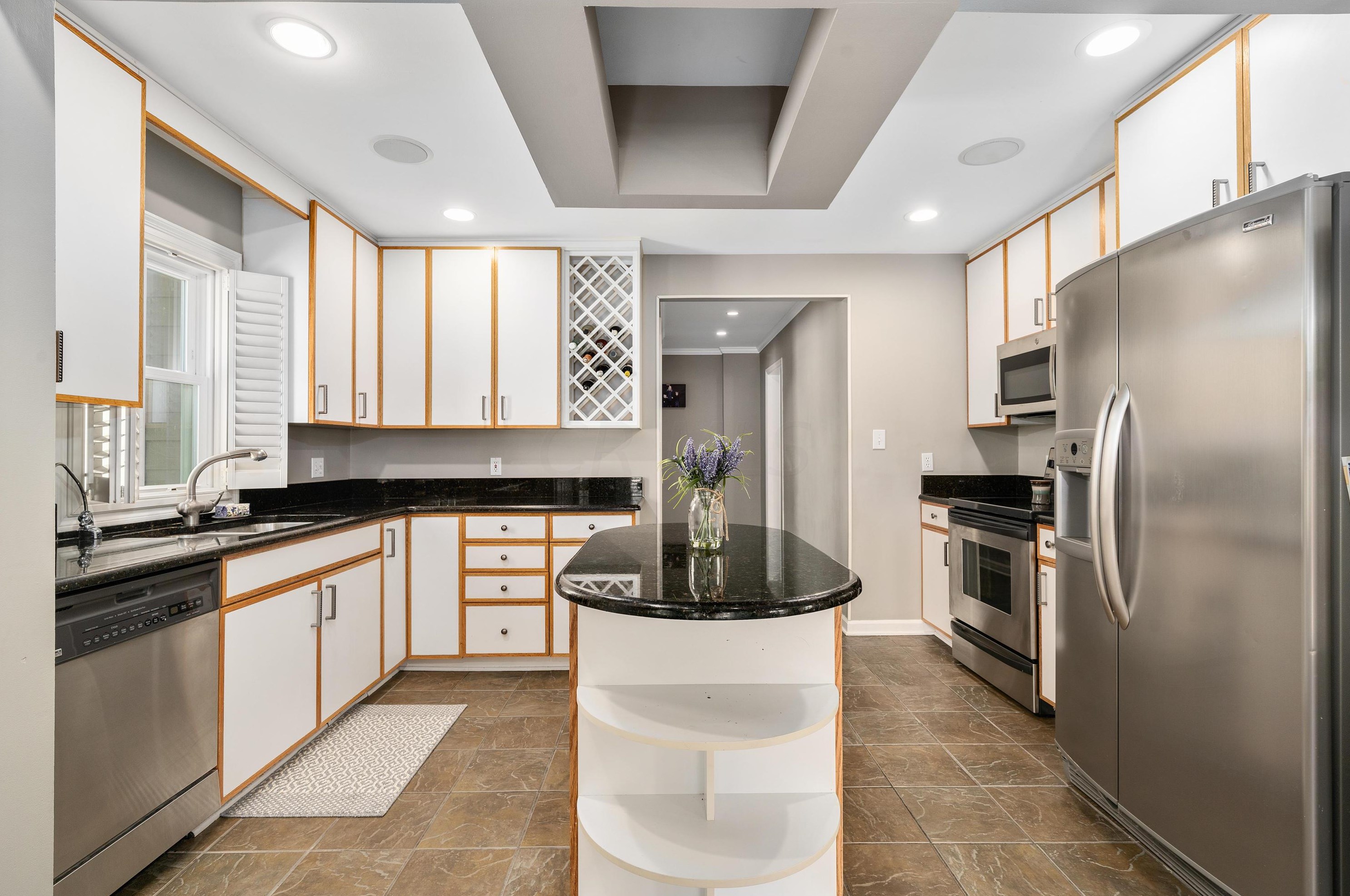 167 Roosevelt Ave, Columbus OH 43209-1558 exterior