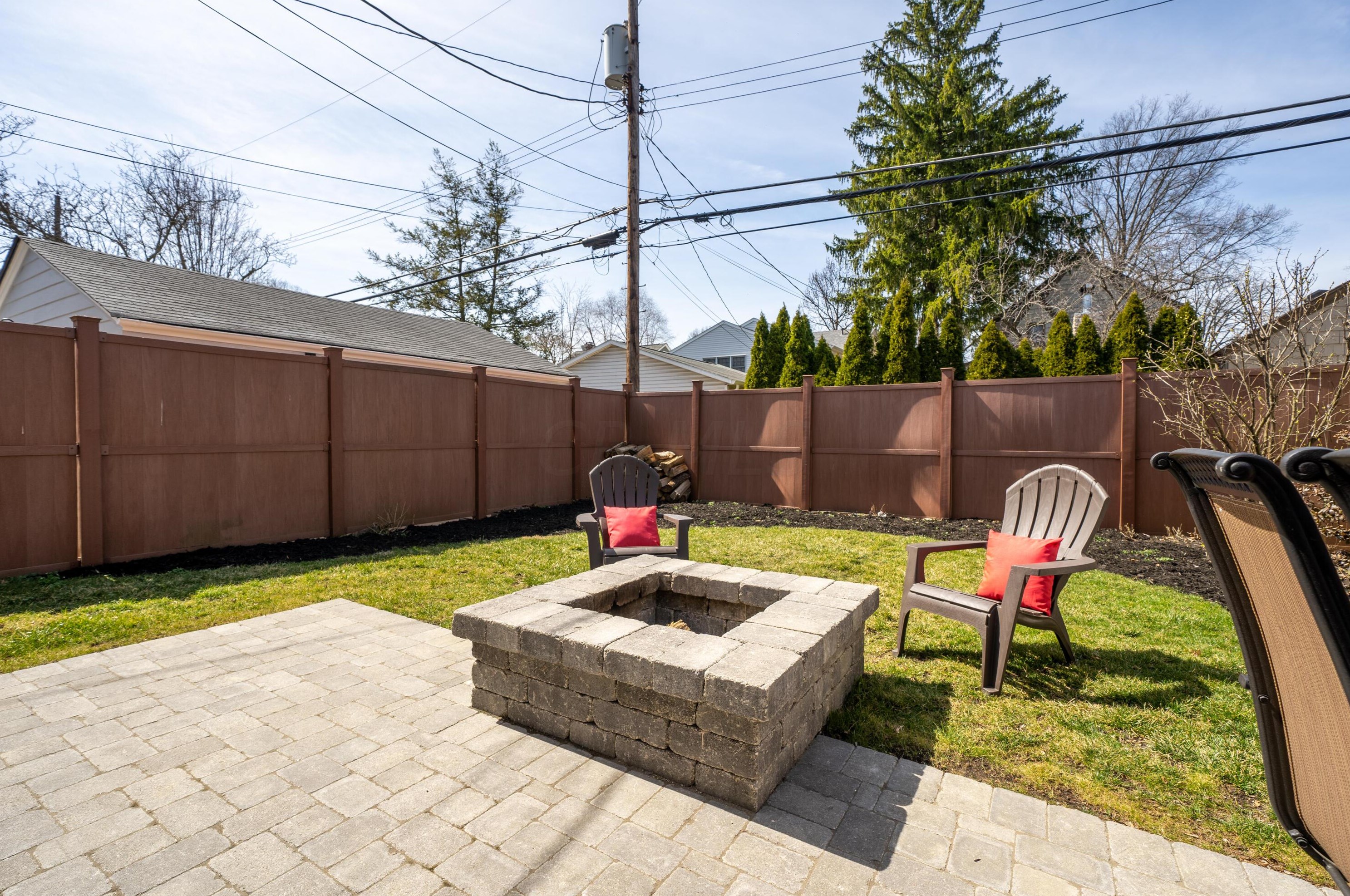 167 Roosevelt Ave, Columbus OH 43209-1558 exterior