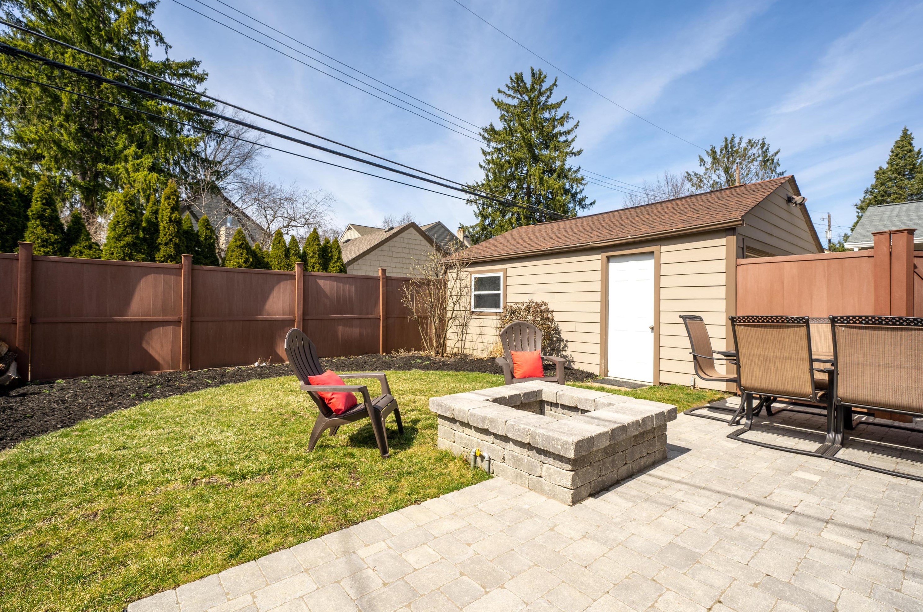 167 Roosevelt Ave, Columbus OH 43209-1558 exterior