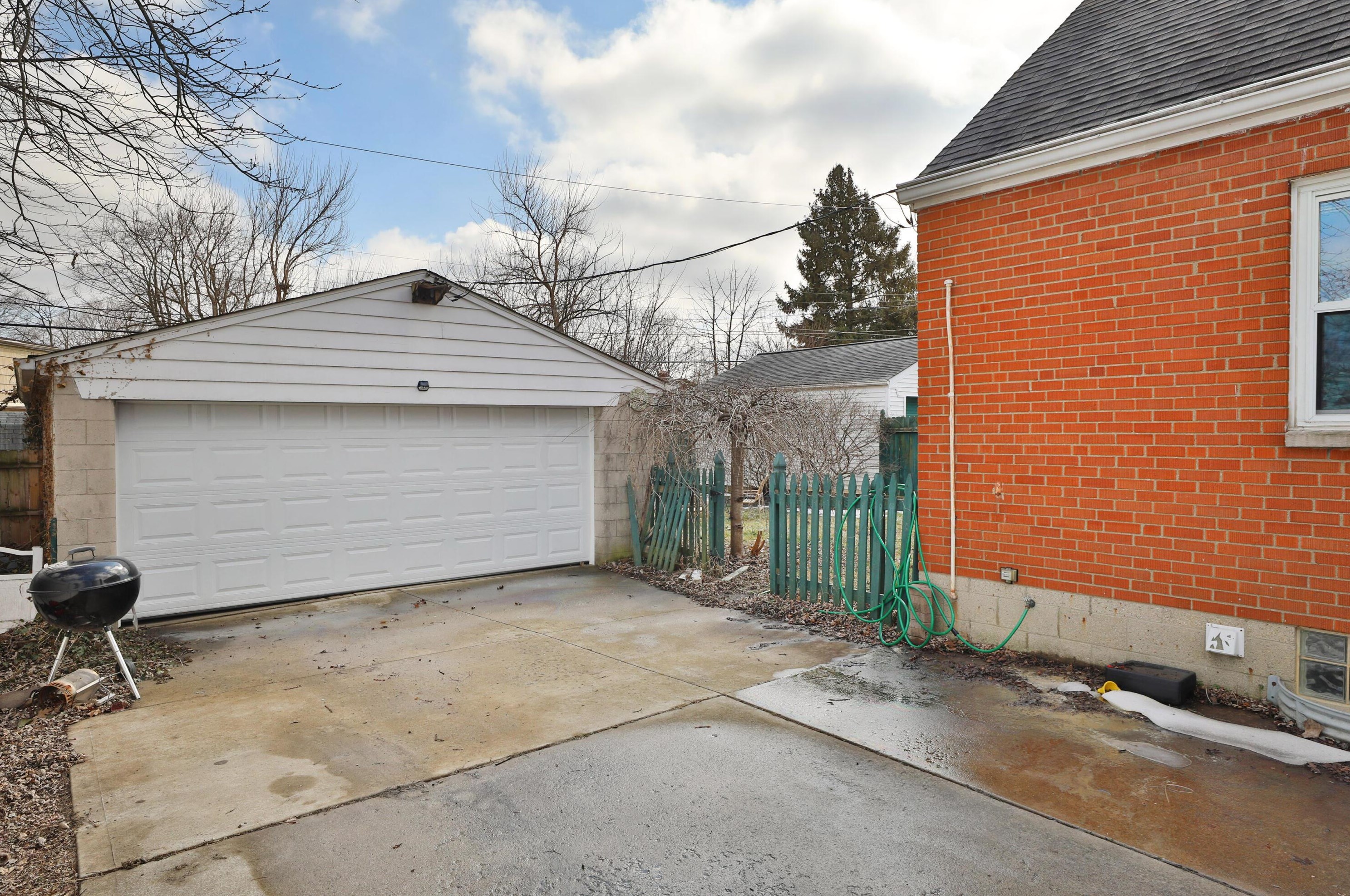 914 Chesterfield Rd, Columbus OH 43209-1511 exterior