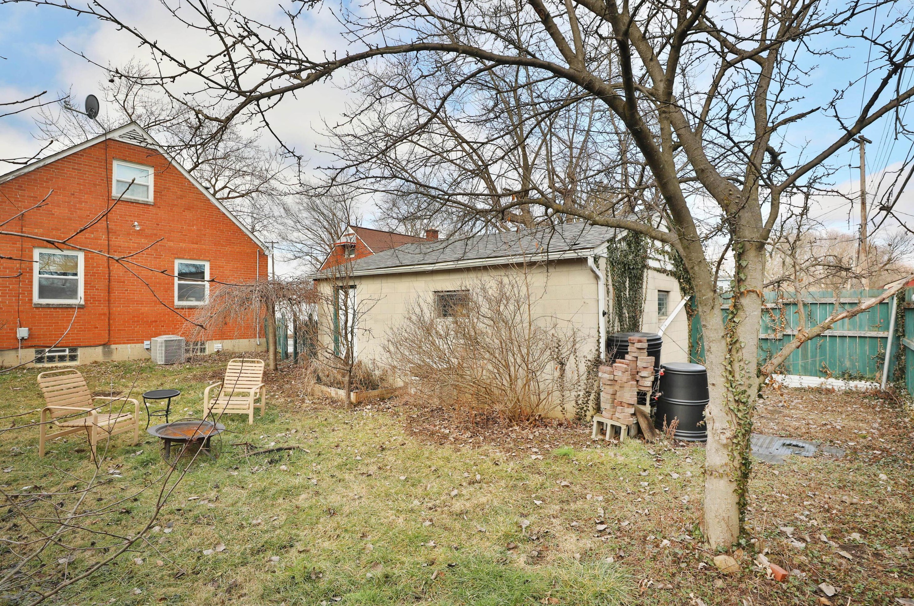 914 Chesterfield Rd, Columbus OH 43209-1511 exterior