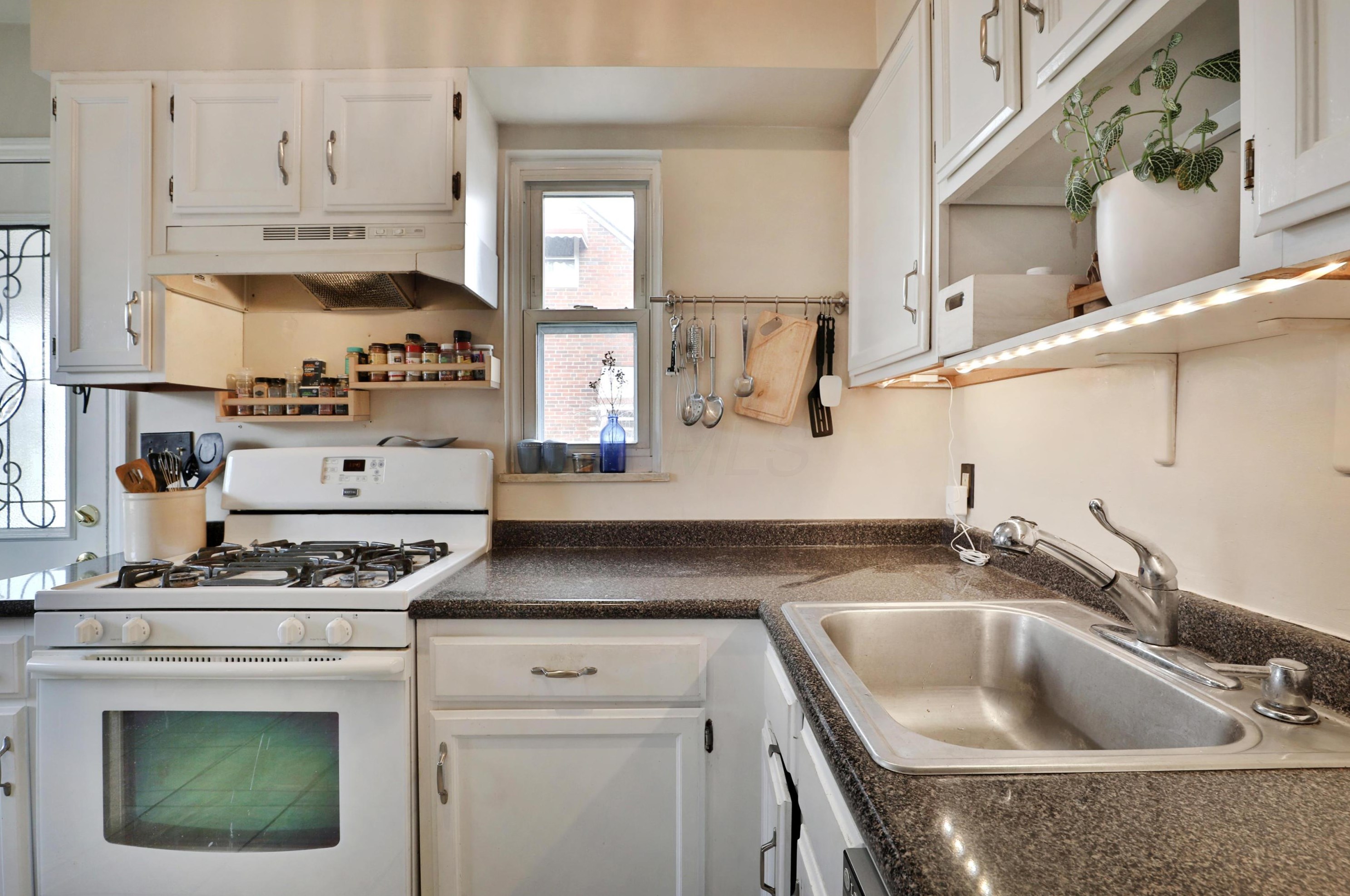 914 Chesterfield Rd, Columbus OH 43209-1511 exterior