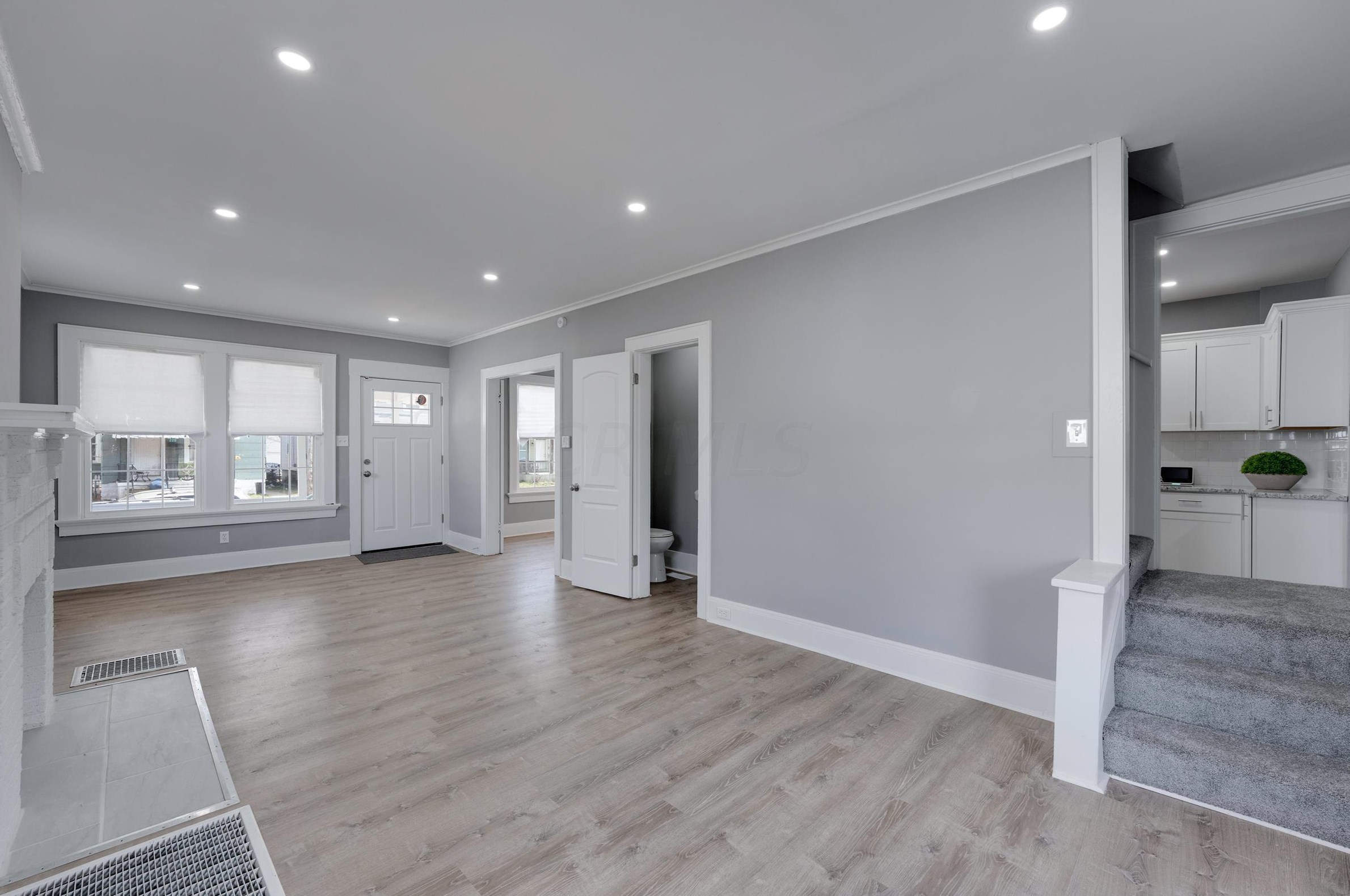 219 Eureka Ave, Columbus OH 43204-3206 exterior