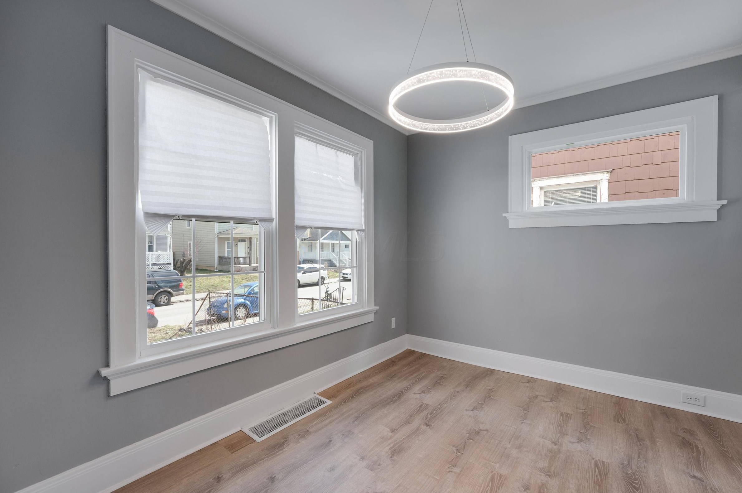 219 Eureka Ave, Columbus OH 43204-3206 exterior