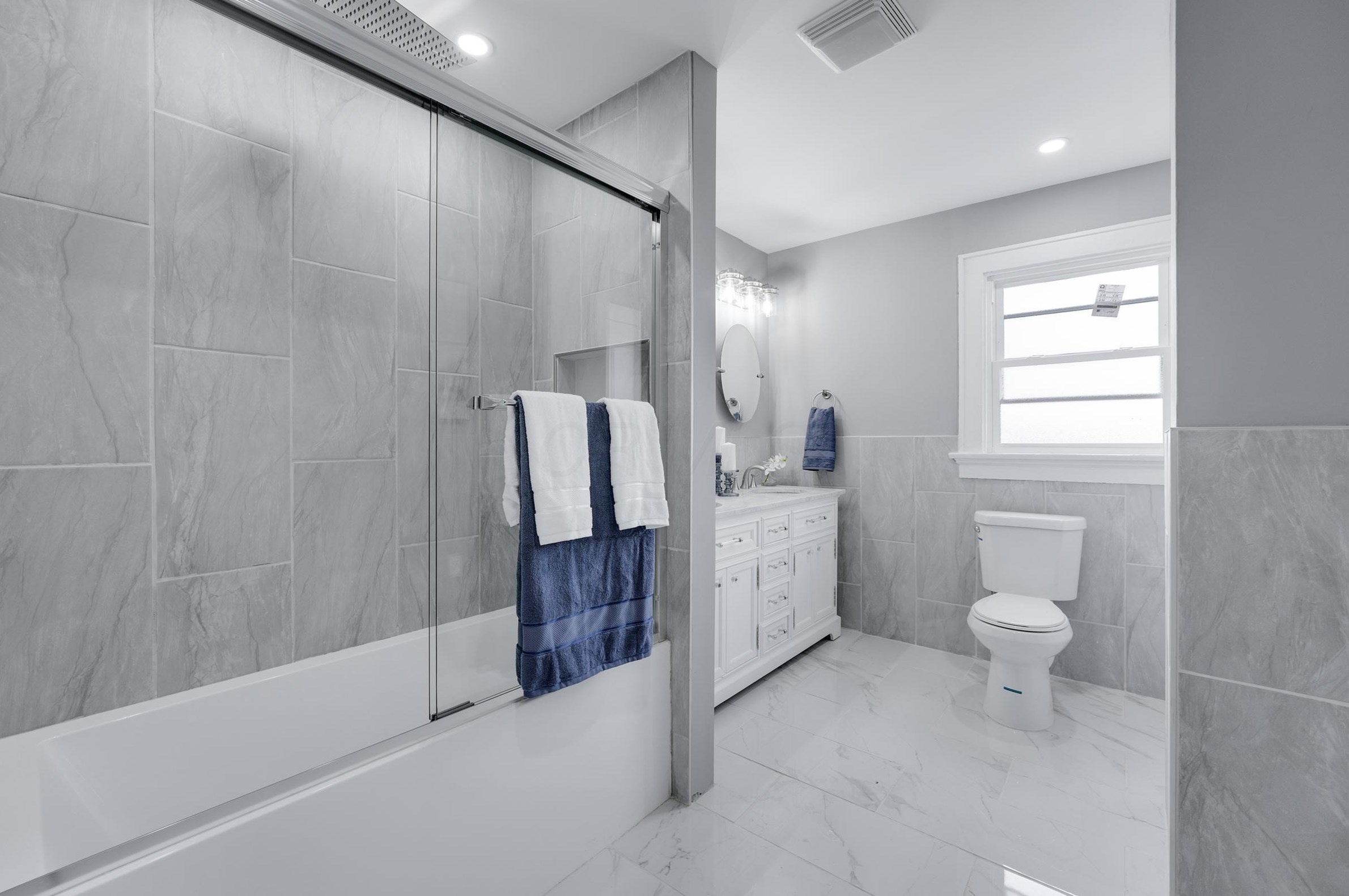 219 Eureka Ave, Columbus OH 43204-3206 exterior