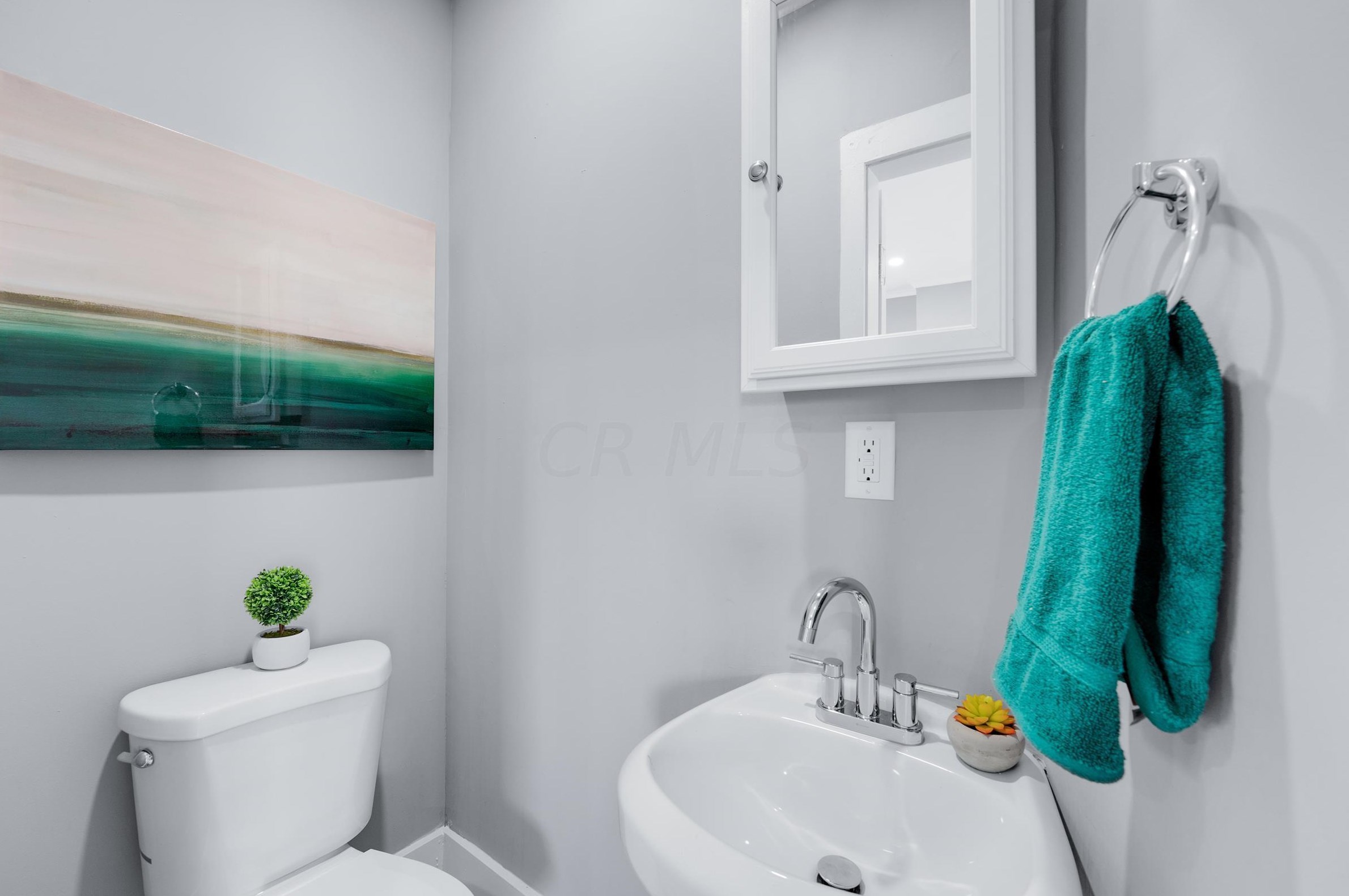 219 Eureka Ave, Columbus OH 43204-3206 exterior