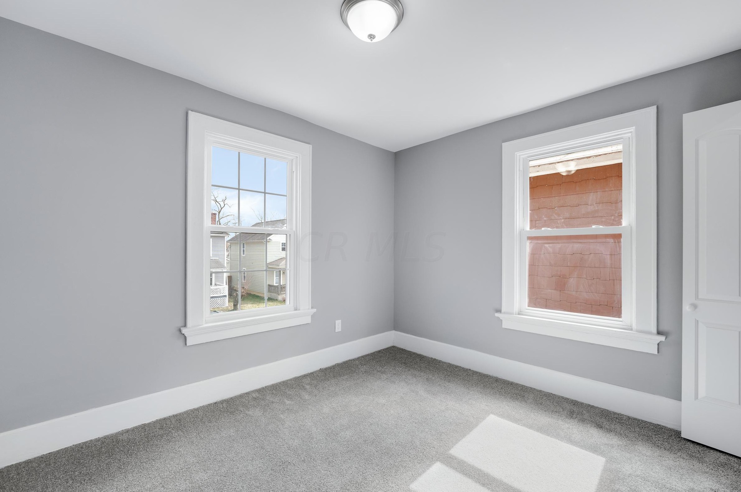 219 Eureka Ave, Columbus OH 43204-3206 exterior