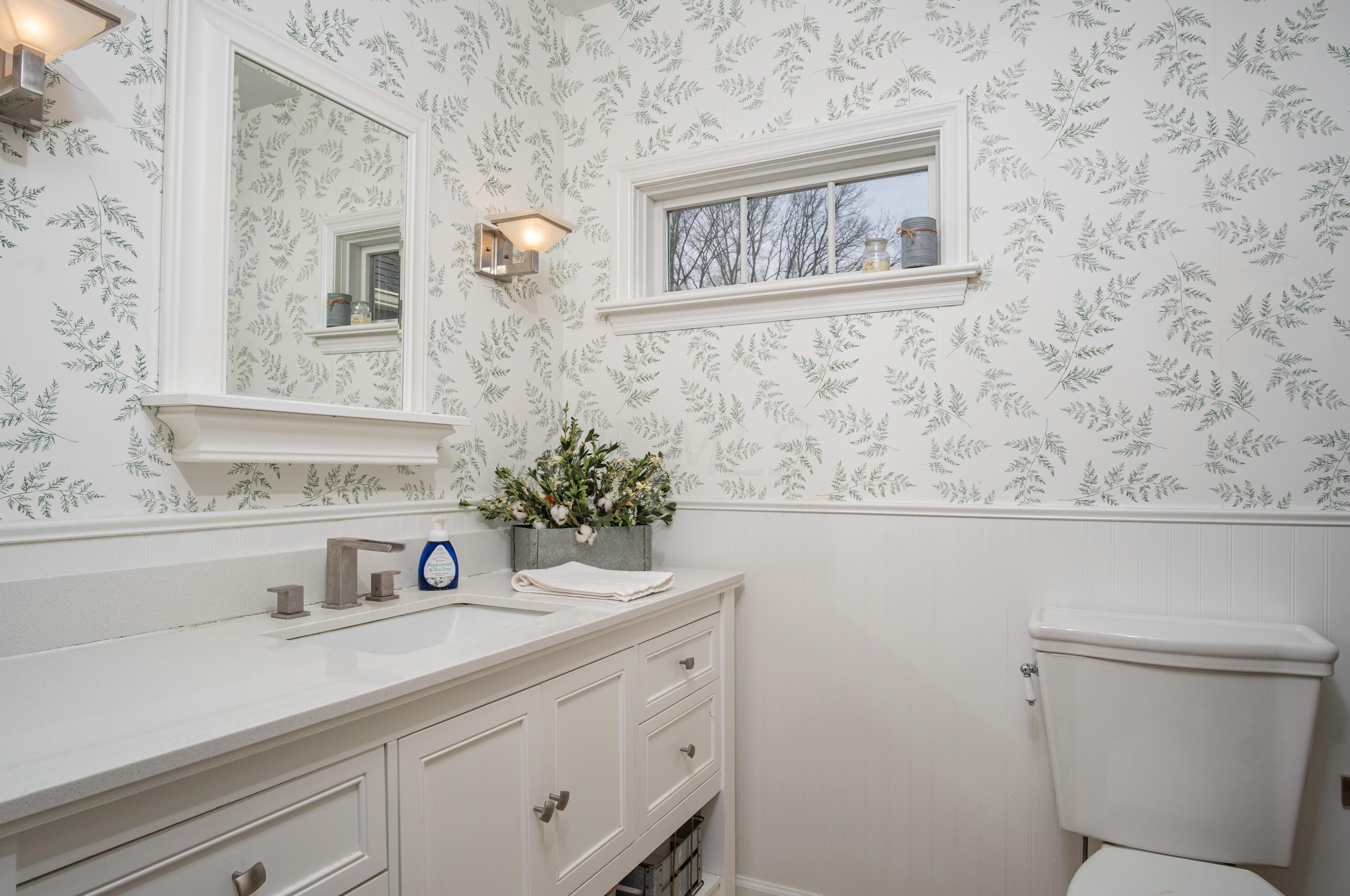 2579 Berwyn Rd, Columbus OH 43221-3205 exterior