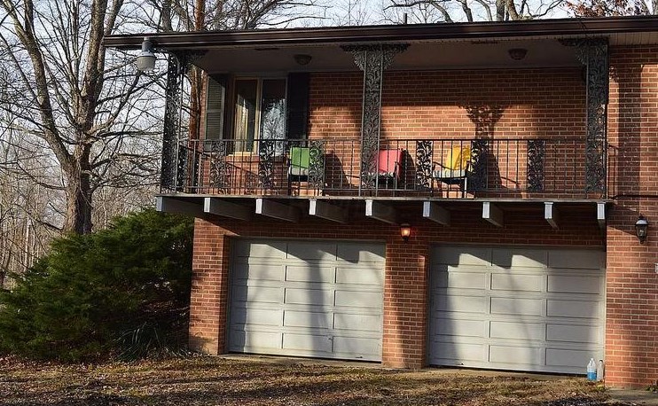 1387 Orchard Park Rd, Mansfield OH  44904-1316 exterior