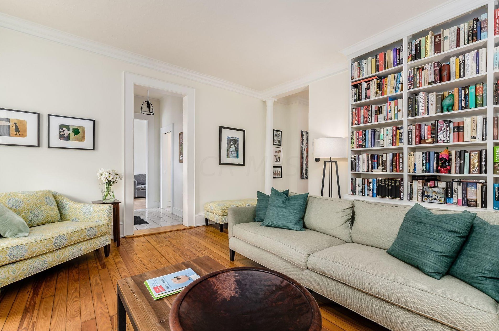 661 Grant Ave, Columbus OH 43215-2146 exterior