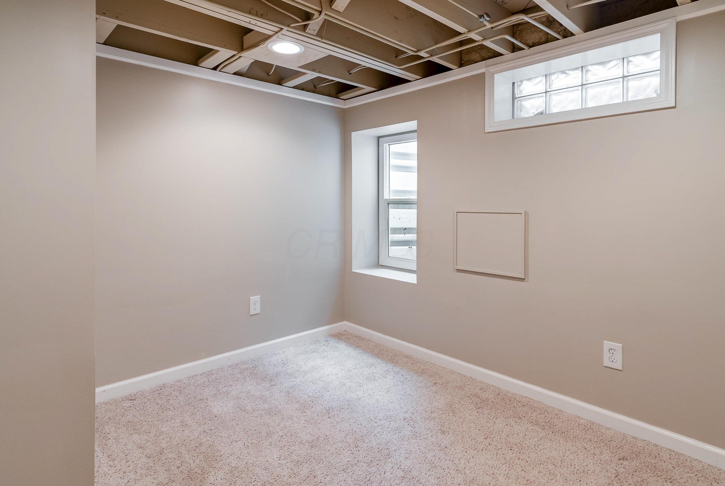 1052 2 Ave, Columbus OH 43201-3761 exterior