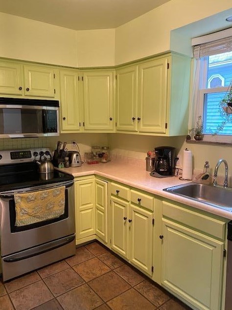 1052 2 Ave, Columbus OH 43201-3761 exterior