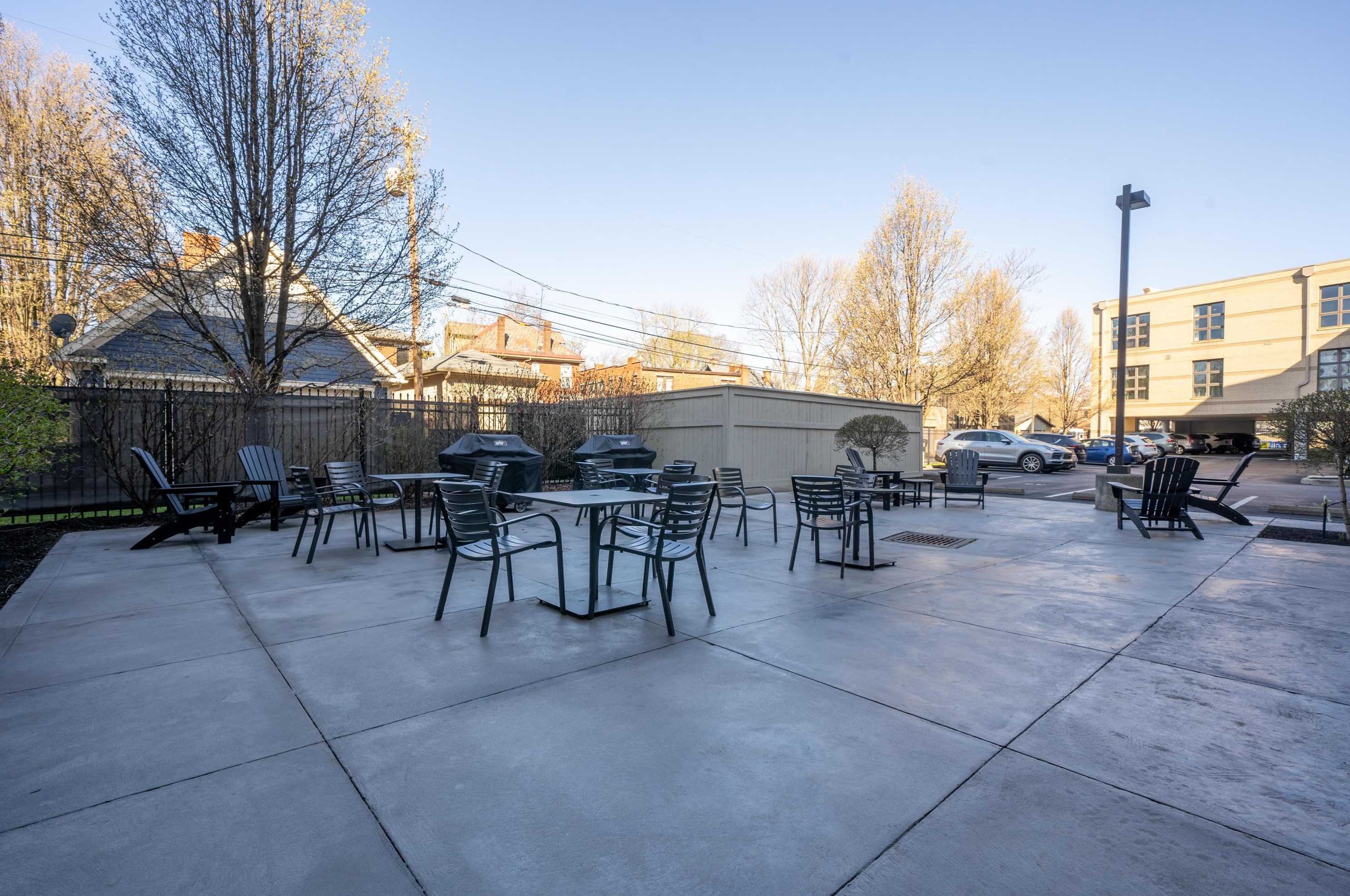 825 4th St, Columbus OH 43215-1862 exterior