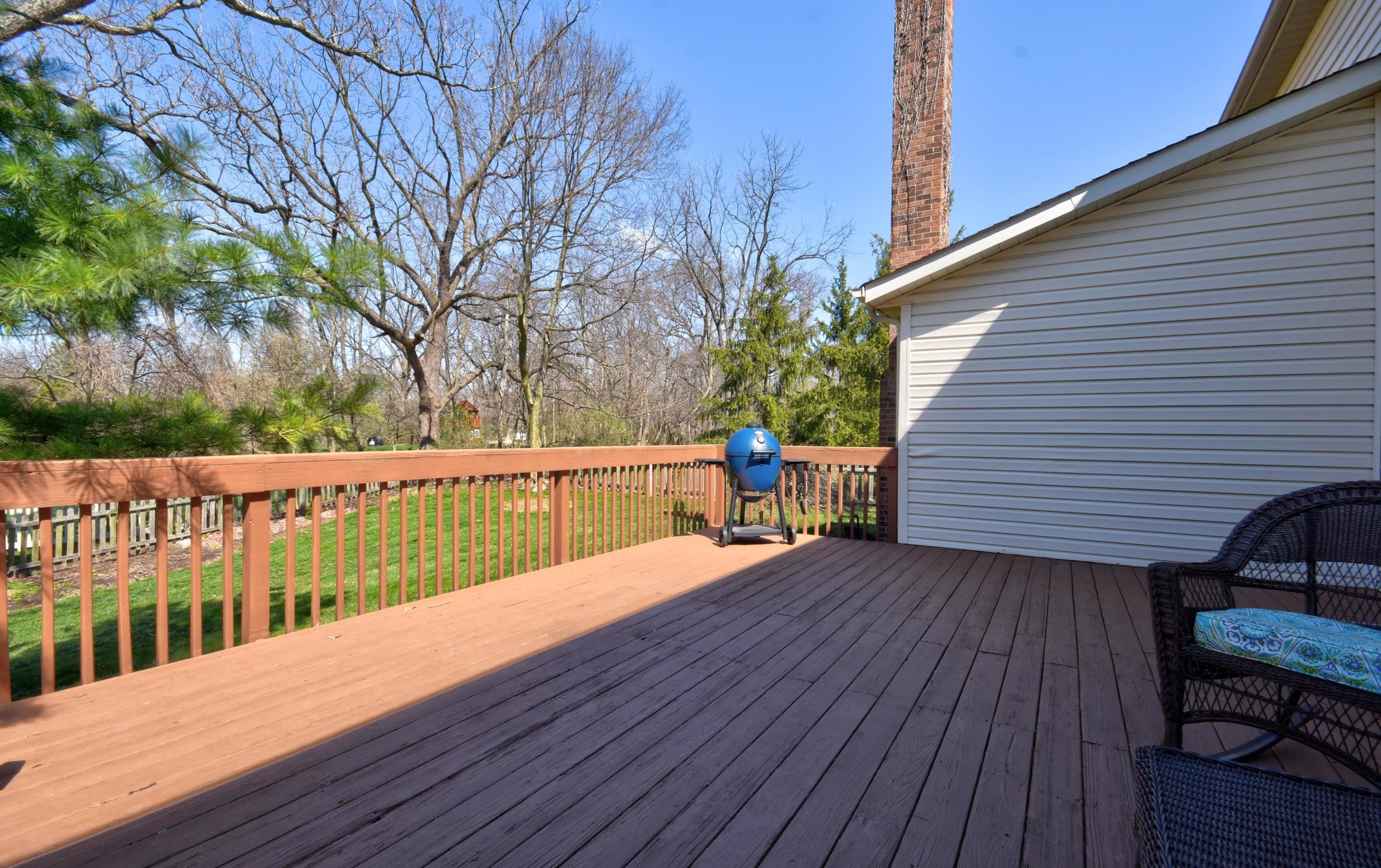 211 Ashley Ct, Columbus OH 43230-6250 exterior