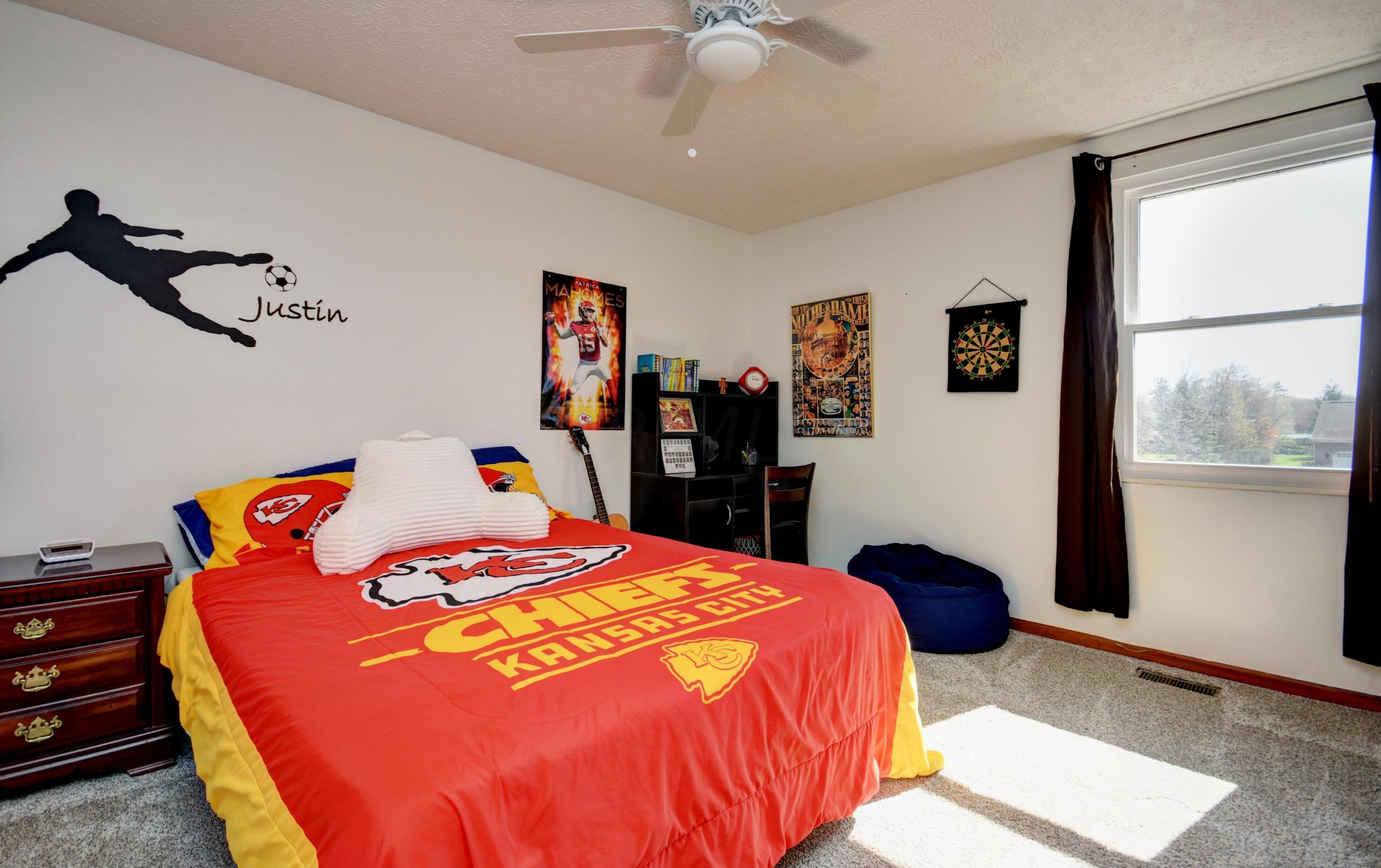 211 Ashley Ct, Columbus OH 43230-6250 exterior