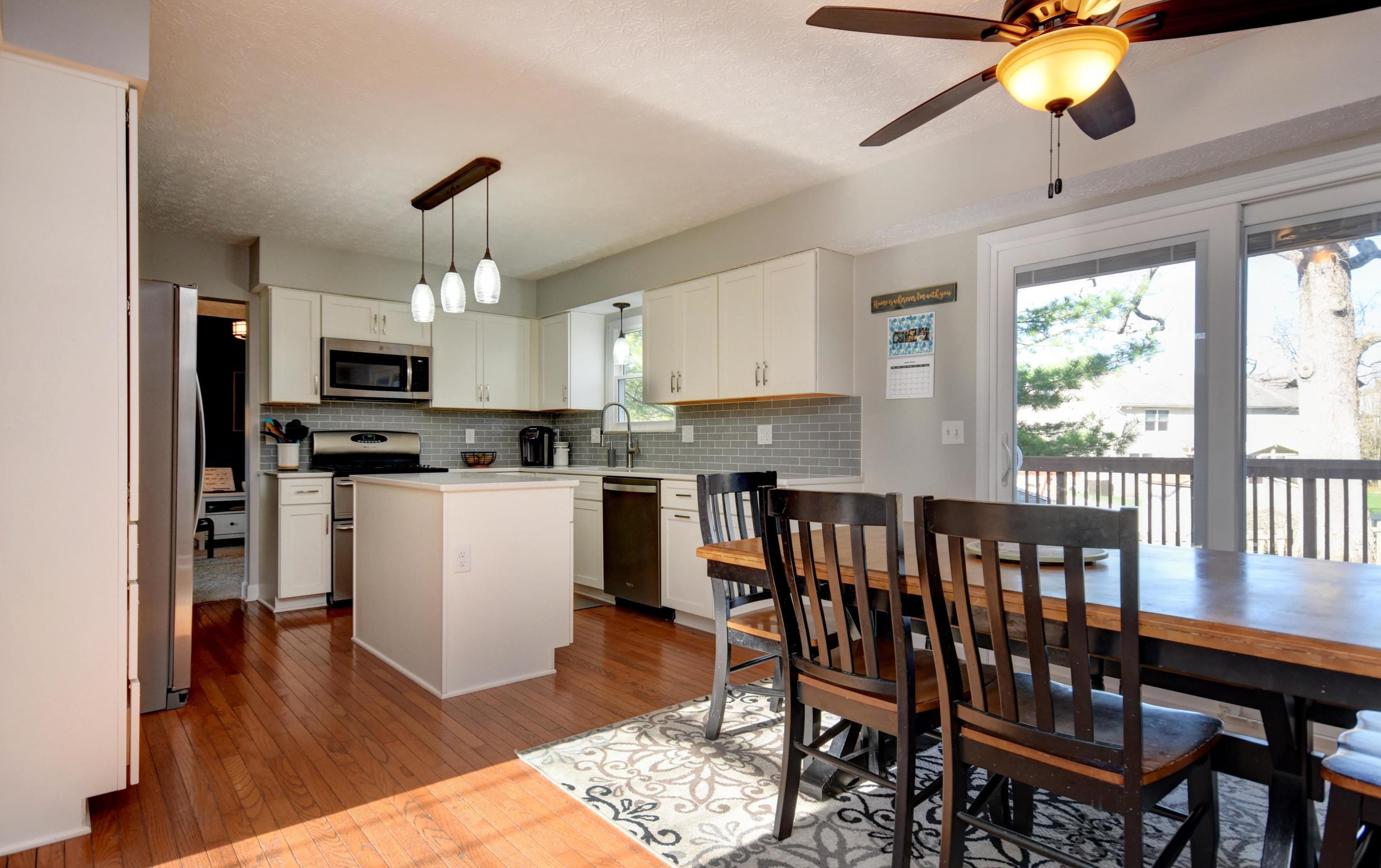 211 Ashley Ct, Columbus OH 43230-6250 exterior