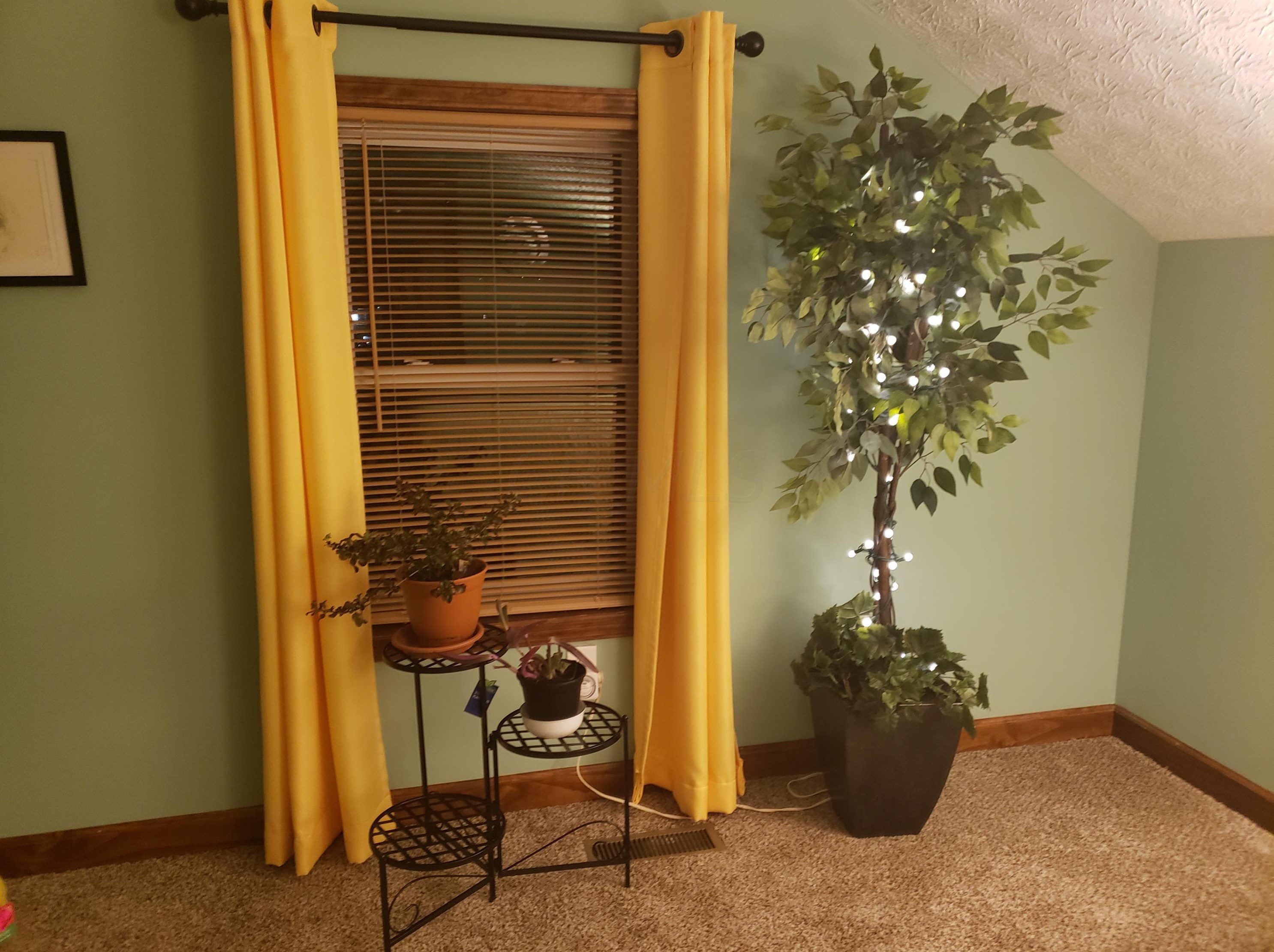 2669 Clime Rd, Columbus OH 43223-3624 exterior