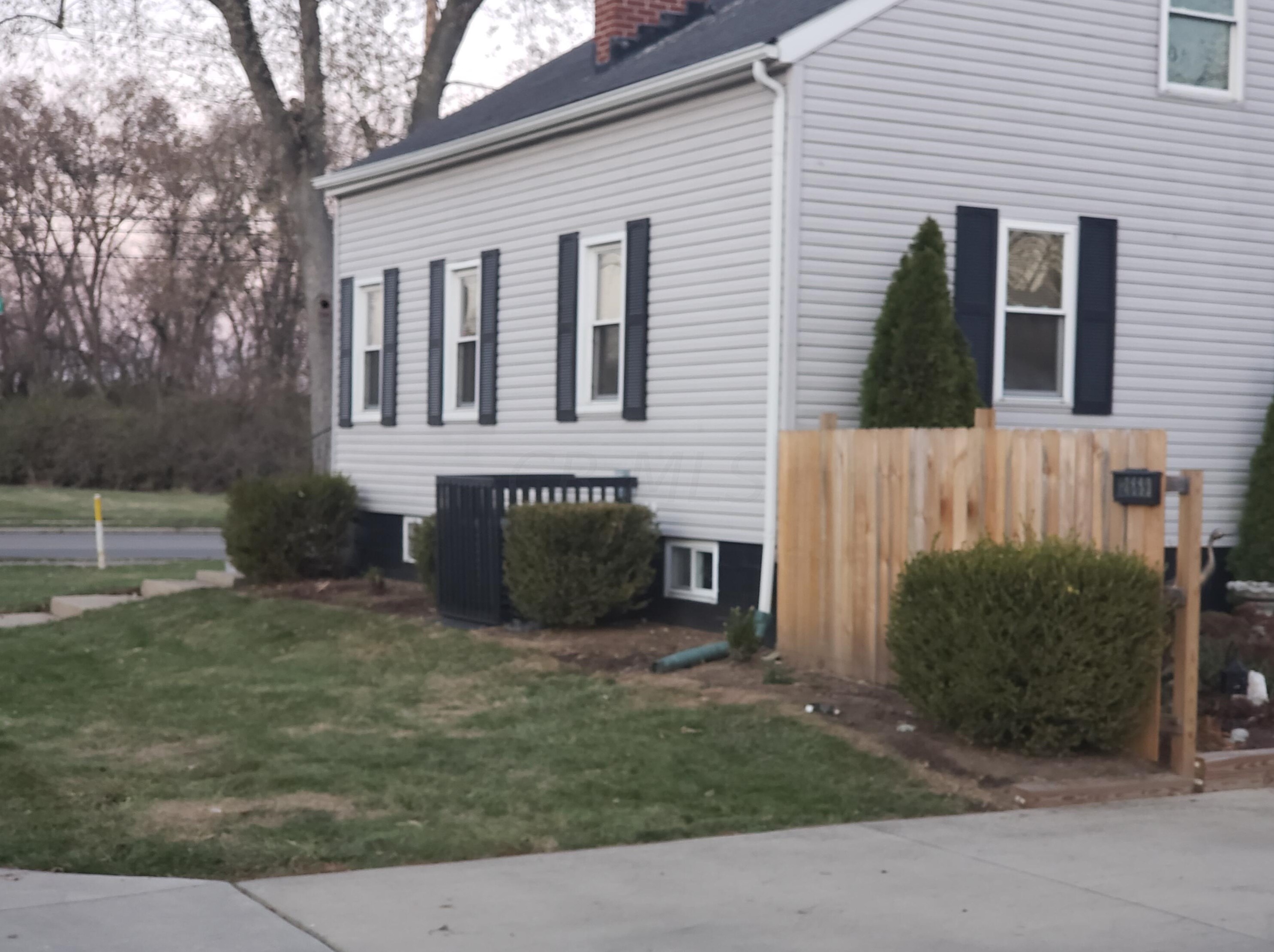 2669 Clime Rd, Columbus OH 43223-3624 exterior