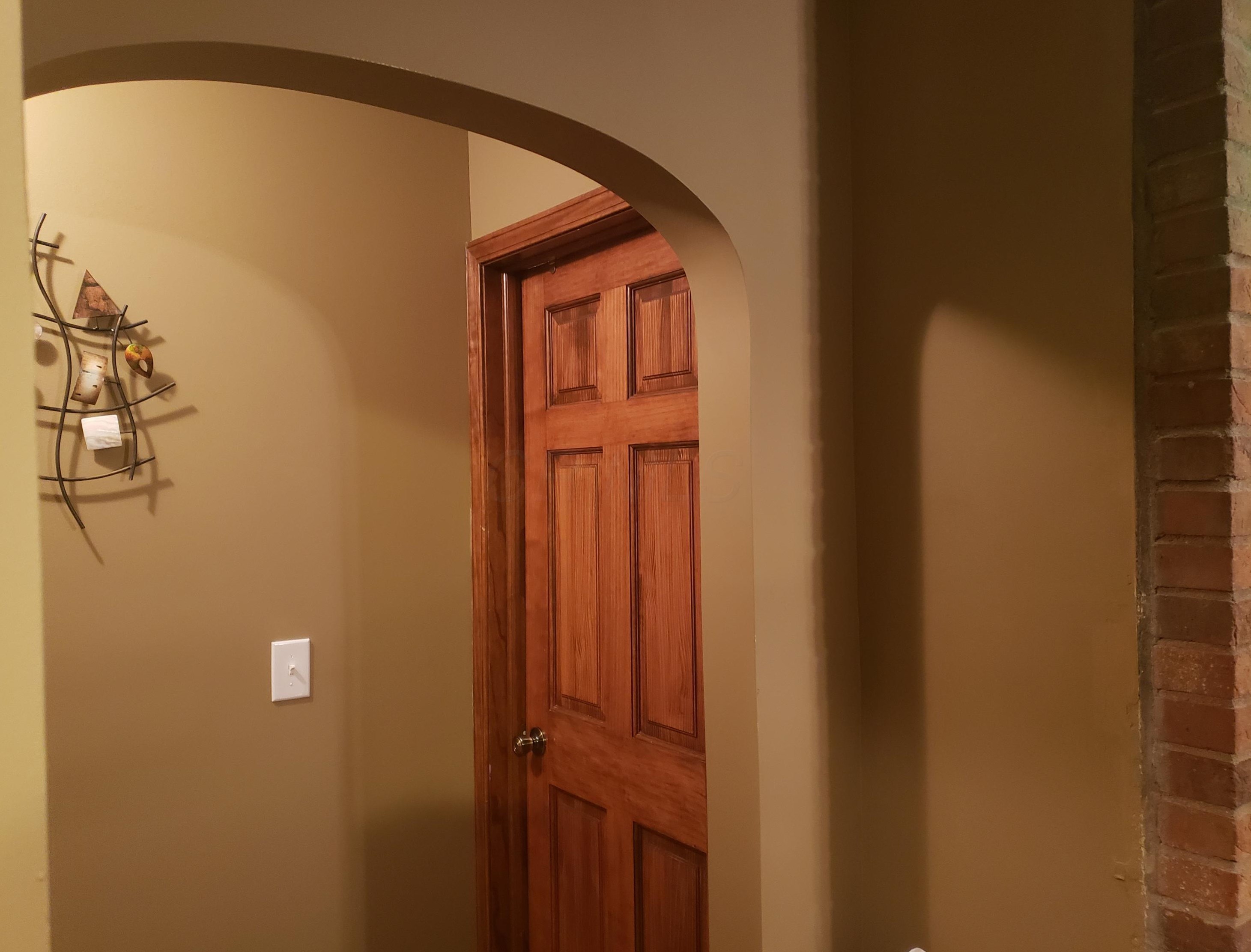 2669 Clime Rd, Columbus OH 43223-3624 exterior