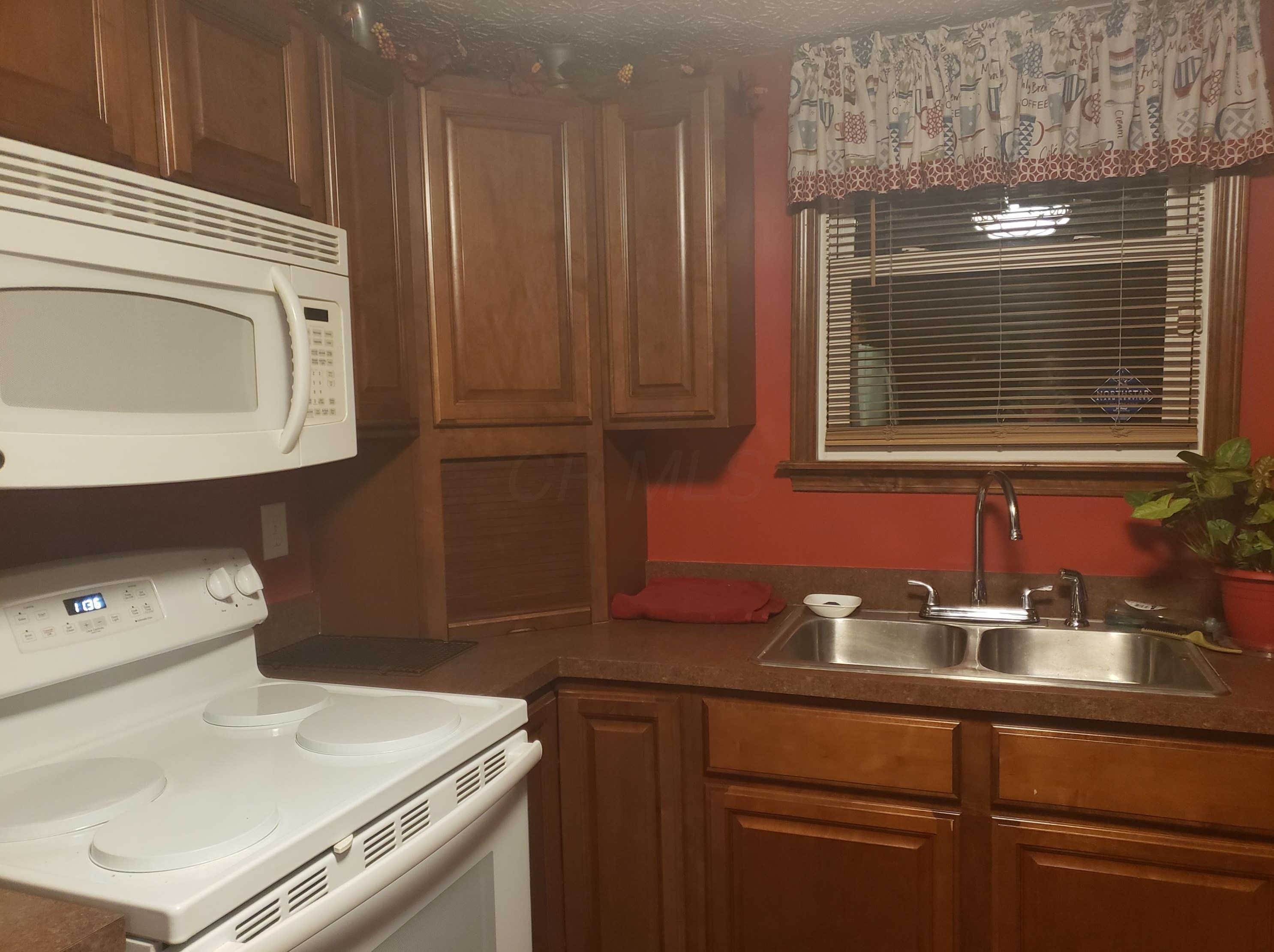 2669 Clime Rd, Columbus OH 43223-3624 exterior