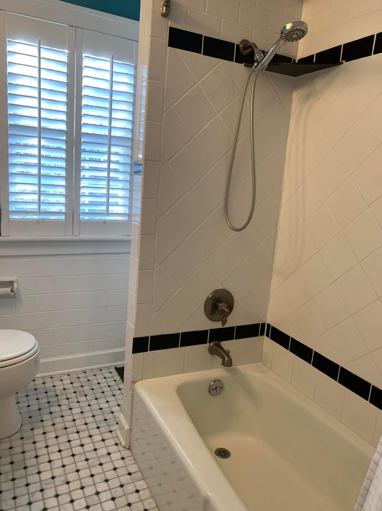 223 Como Ave, Columbus OH 43202-1231 exterior