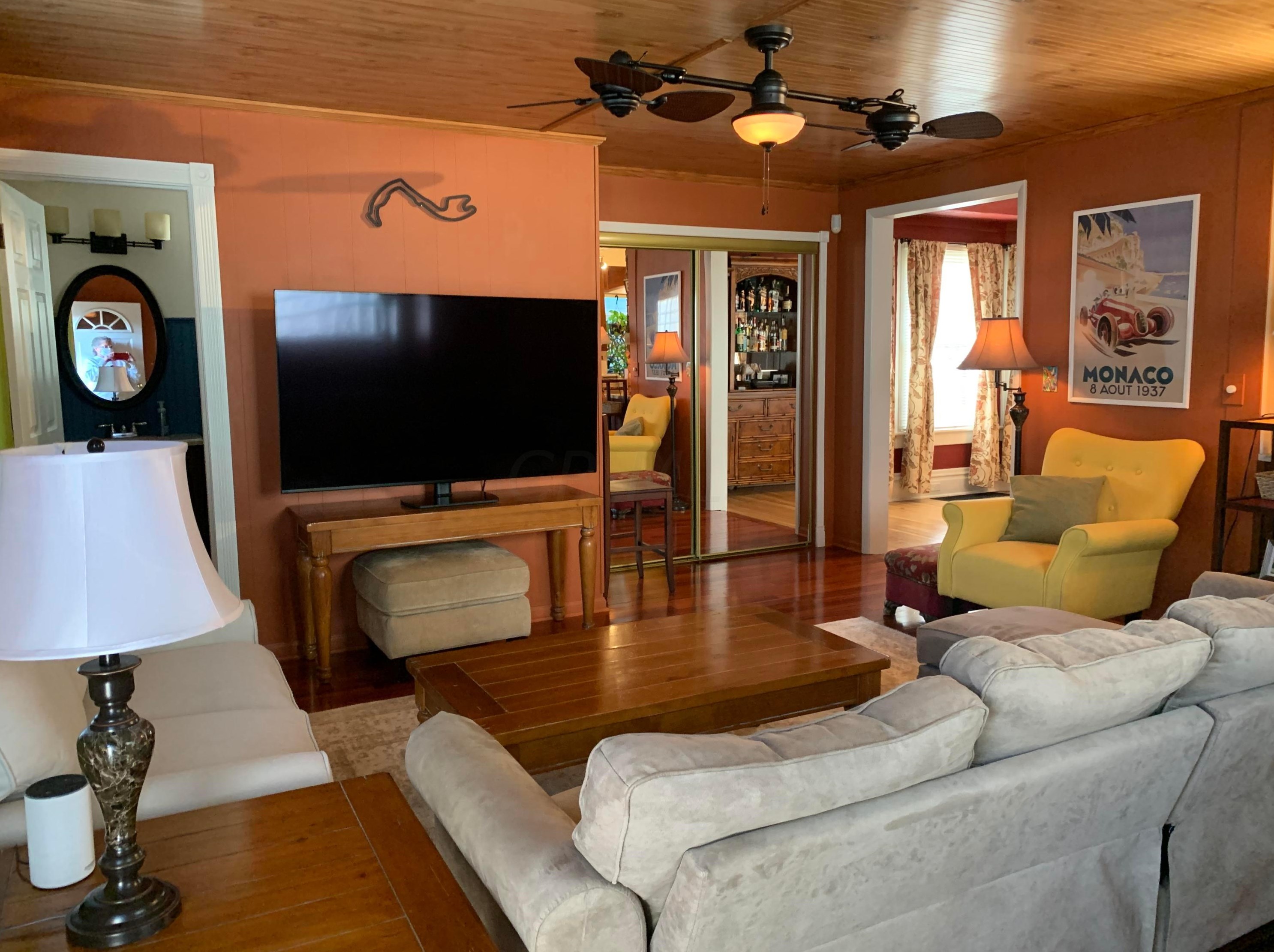 223 Como Ave, Columbus OH 43202-1231 exterior