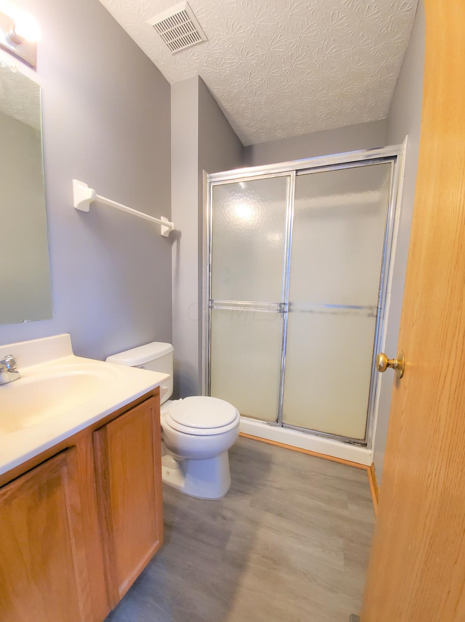 1852 Meadowlawn Dr, Columbus OH  43219-5524 exterior