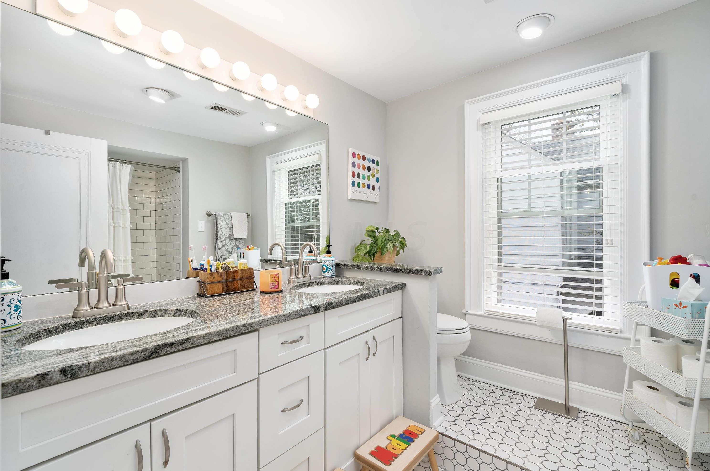 235 Remington Rd, Columbus OH 43209-2461 exterior