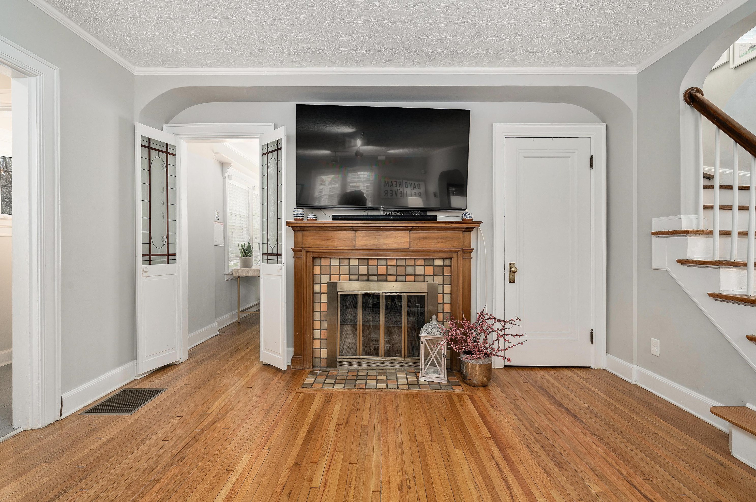 235 Remington Rd, Columbus OH 43209-2461 exterior