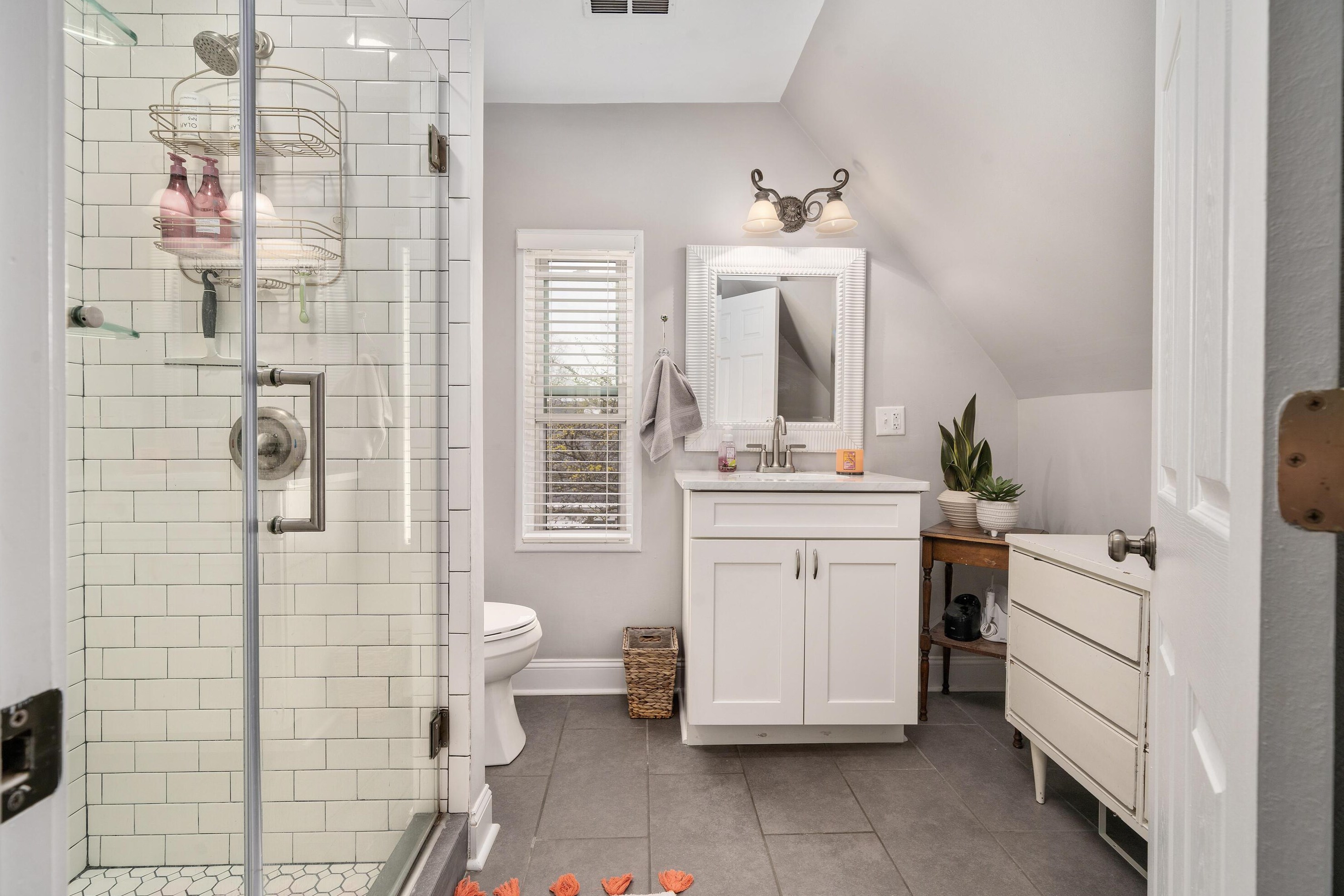 235 Remington Rd, Columbus OH 43209-2461 exterior