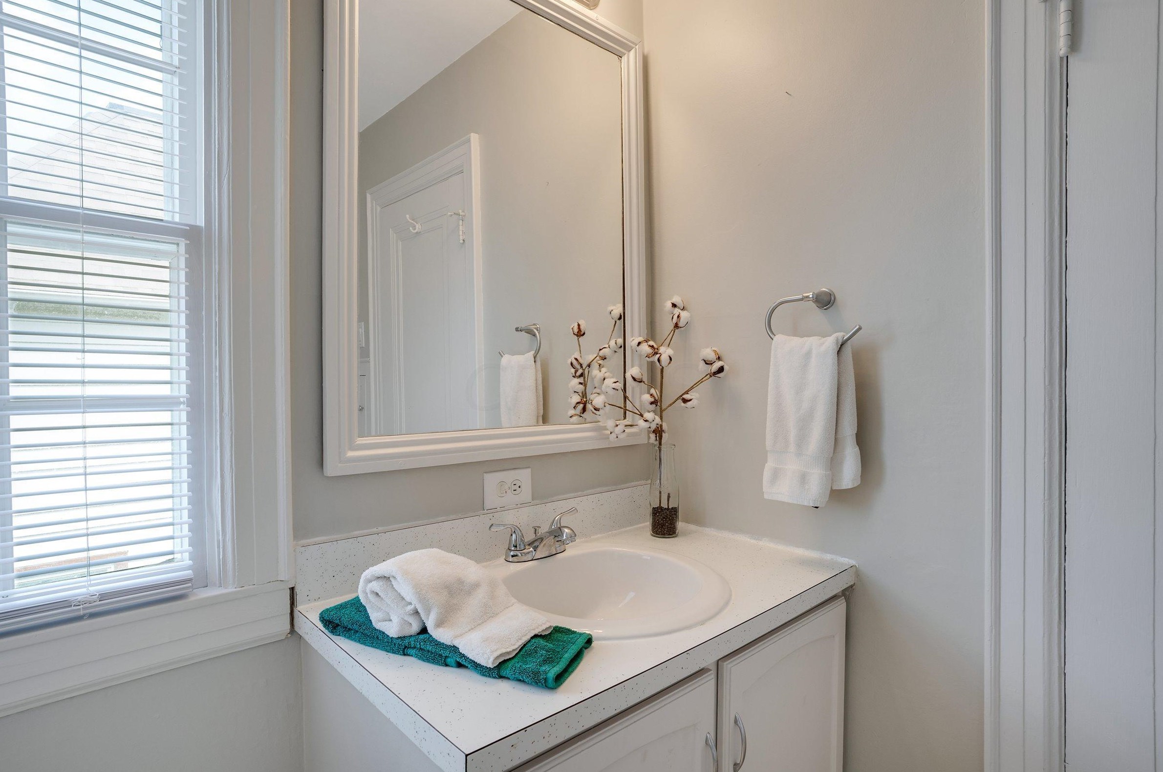 921 Remington Rd, Columbus OH 43209-2459 exterior