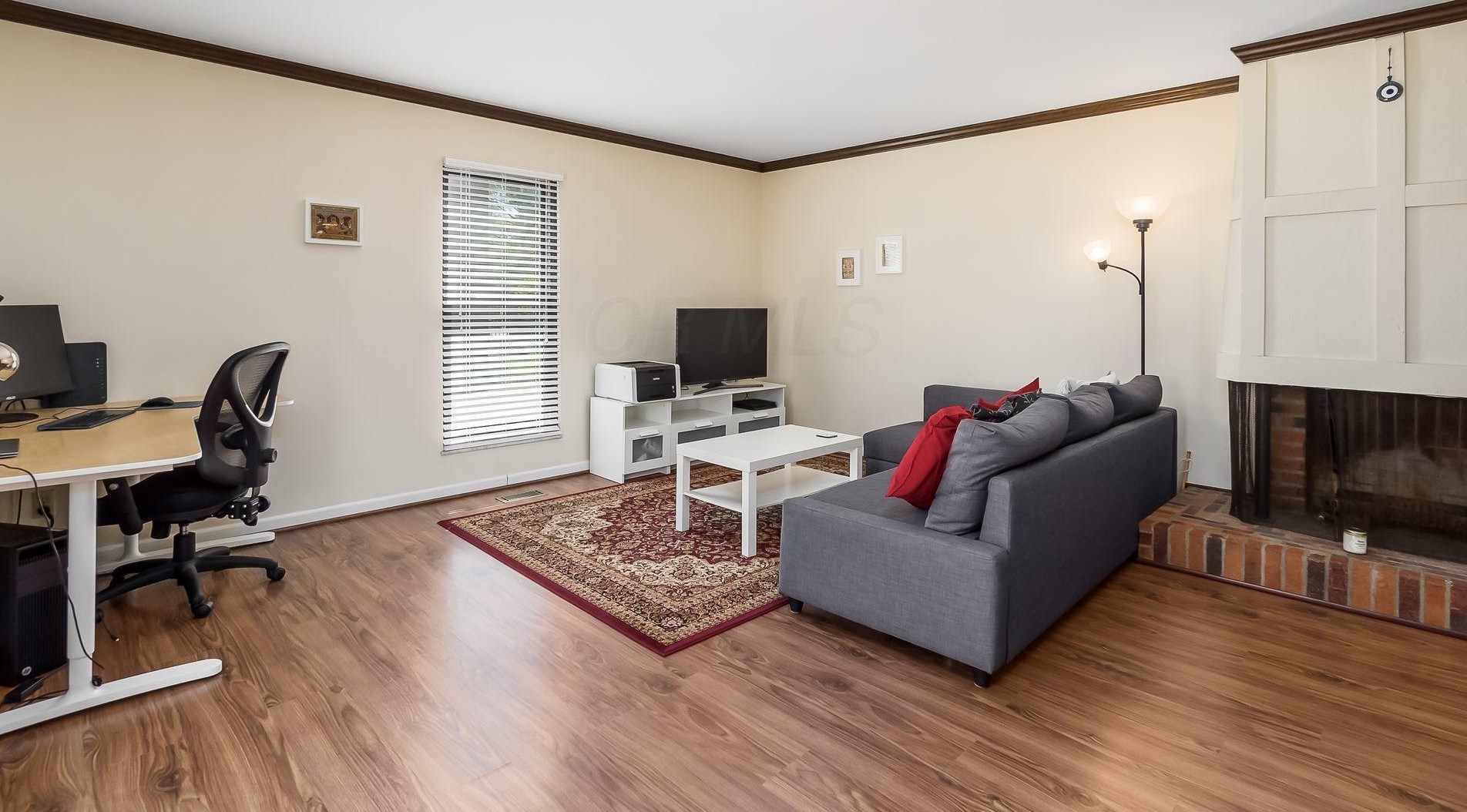 4275 Chaucer Ln, Columbus OH 43220-4079 exterior