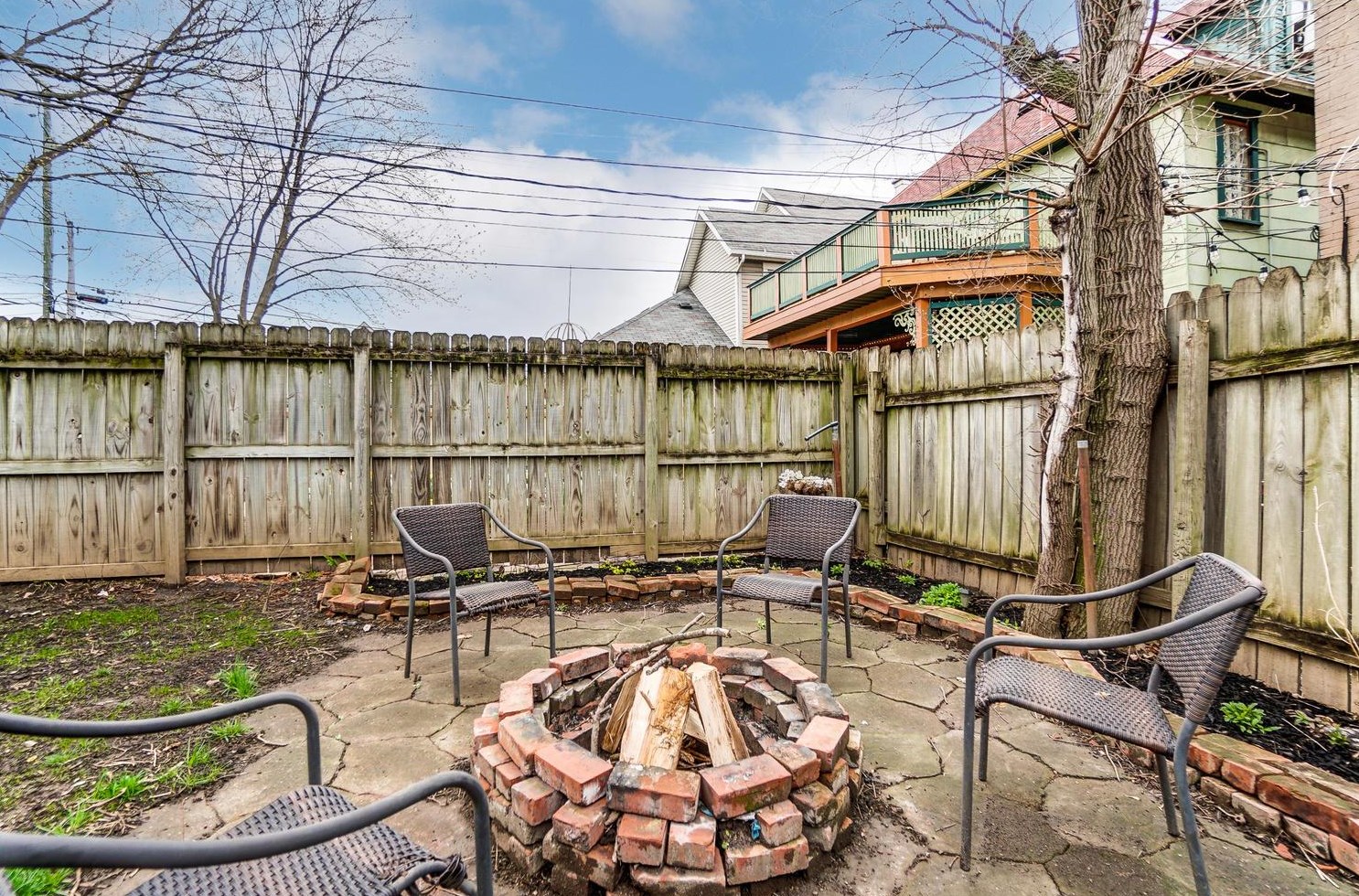 1041 Oregon Ave, Columbus OH 43201-3368 exterior