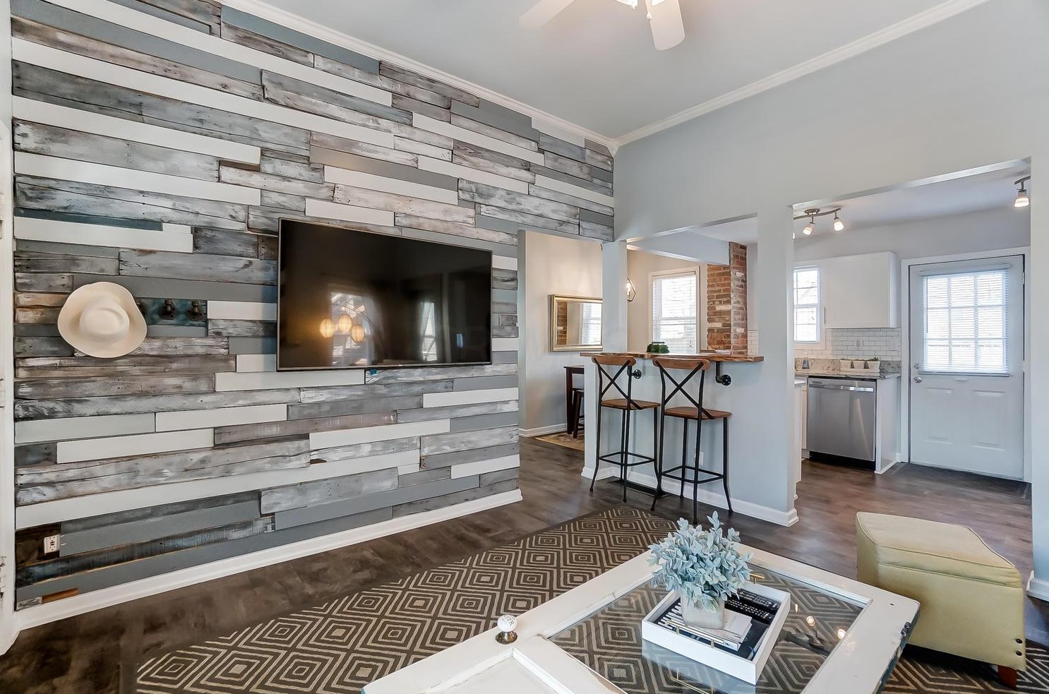 1041 Oregon Ave, Columbus OH 43201-3368 exterior