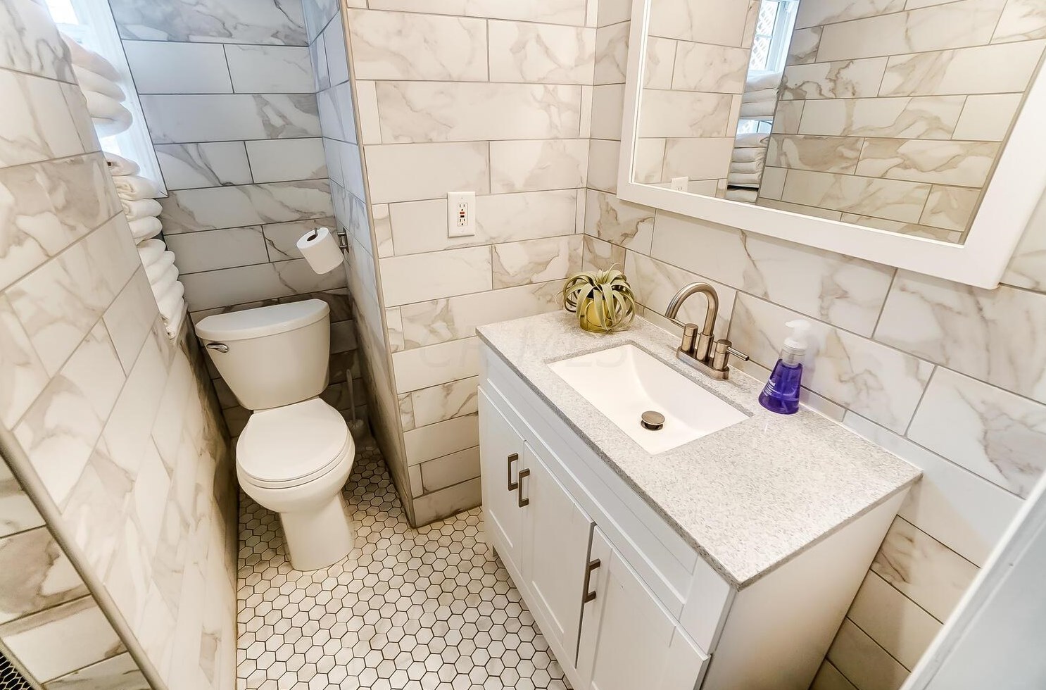 1041 Oregon Ave, Columbus OH 43201-3368 exterior